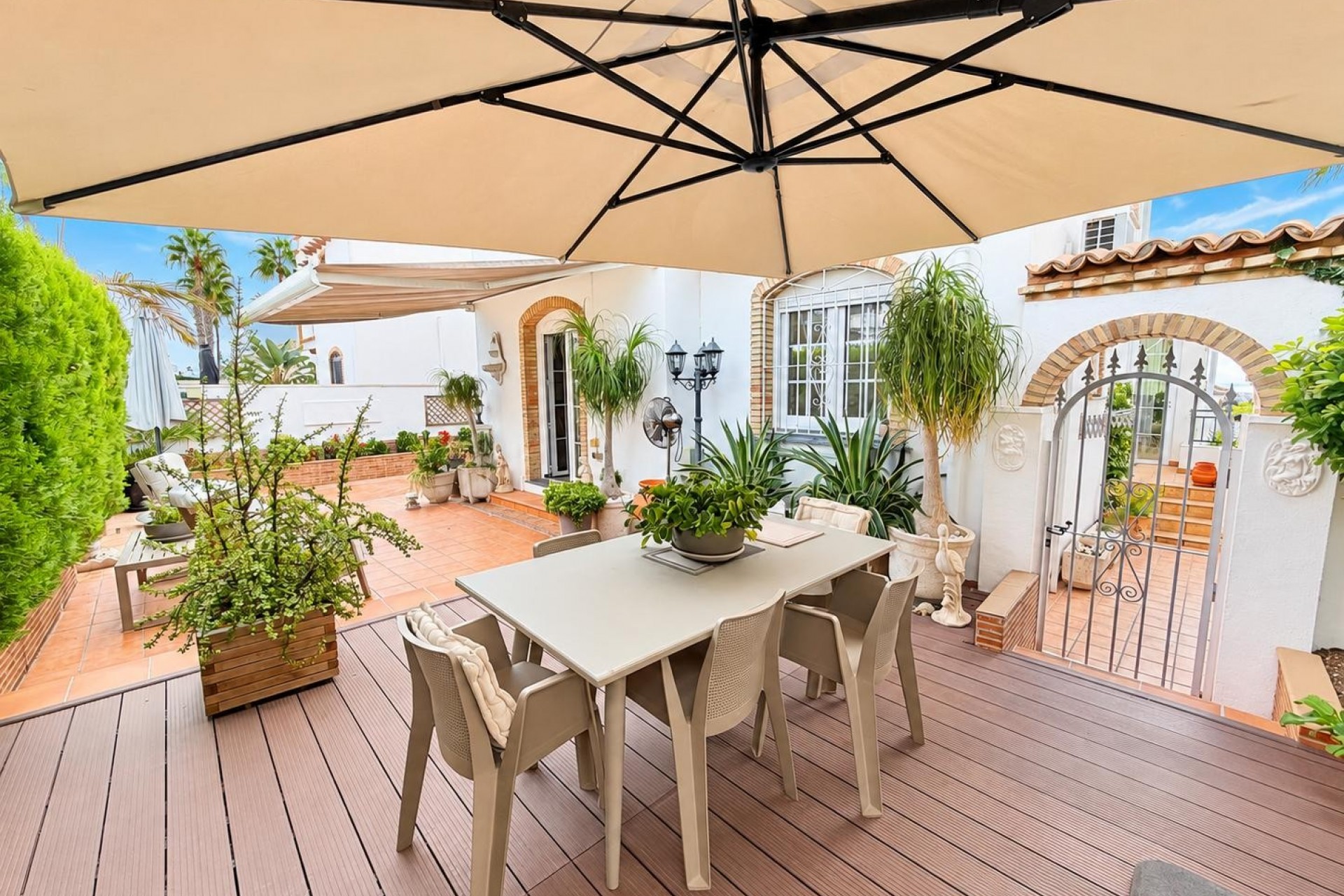 Resale - Villa -
Orihuela Costa - Costa Blanca