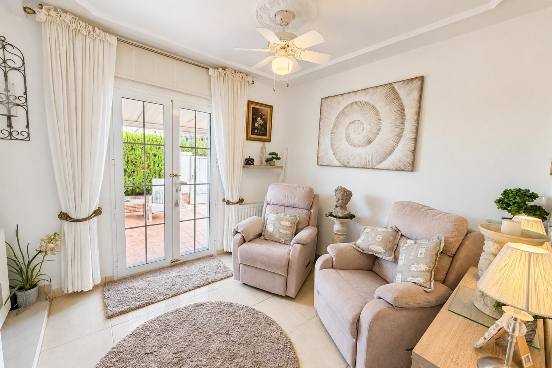 Resale - Villa -
Orihuela Costa - Costa Blanca