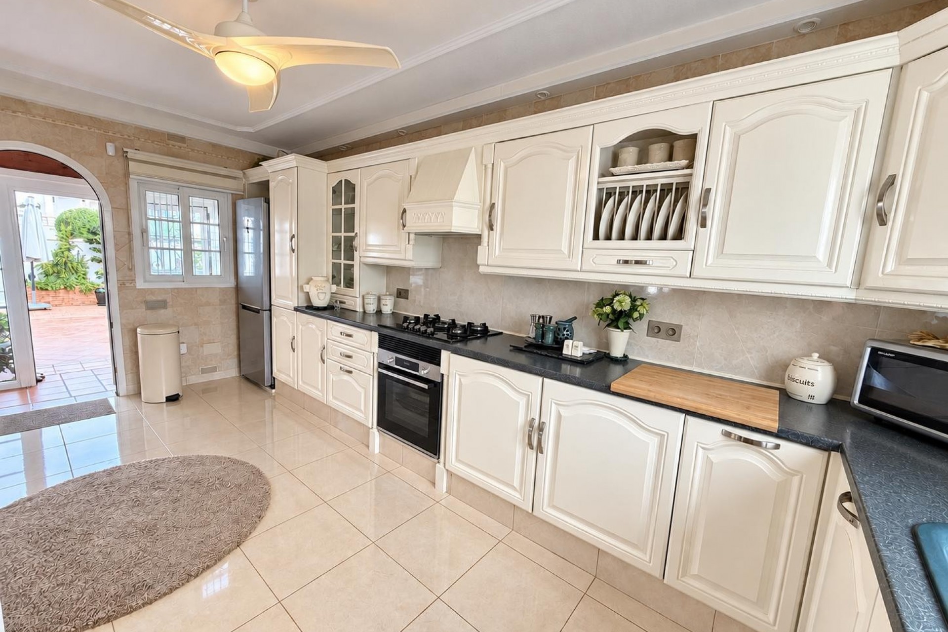Resale - Villa -
Orihuela Costa - Costa Blanca