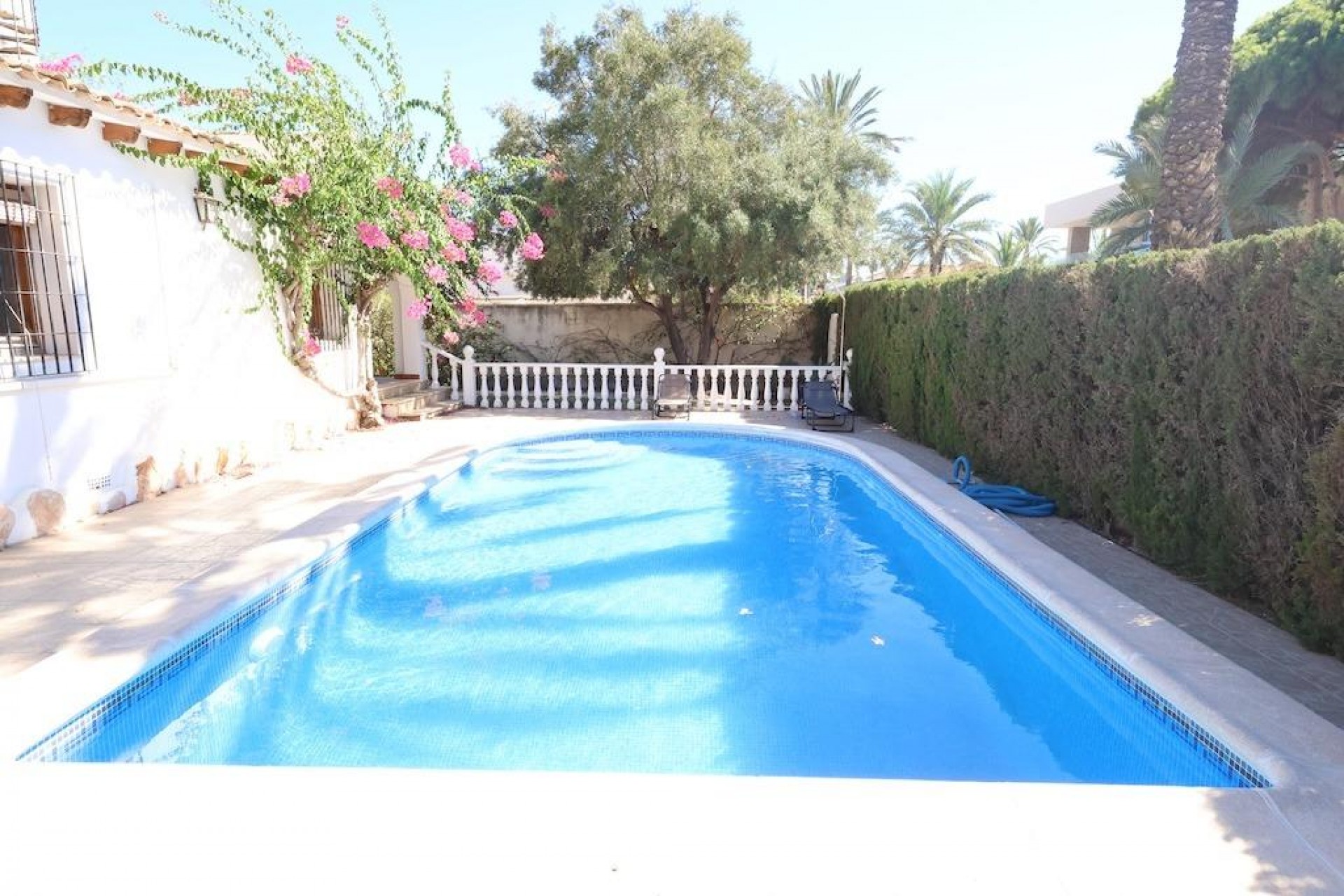 Resale - Villa -
Orihuela Costa - Costa Blanca