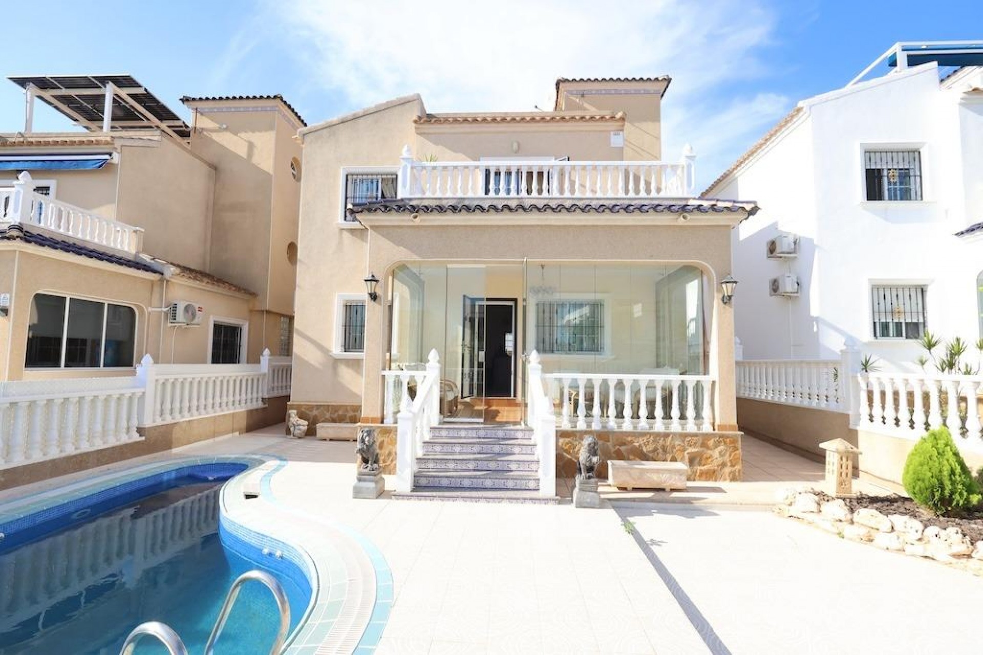 Resale - Villa -
Orihuela Costa - Costa Blanca