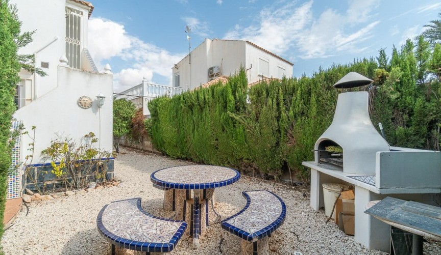 Resale - Villa -
Orihuela Costa - La Florida