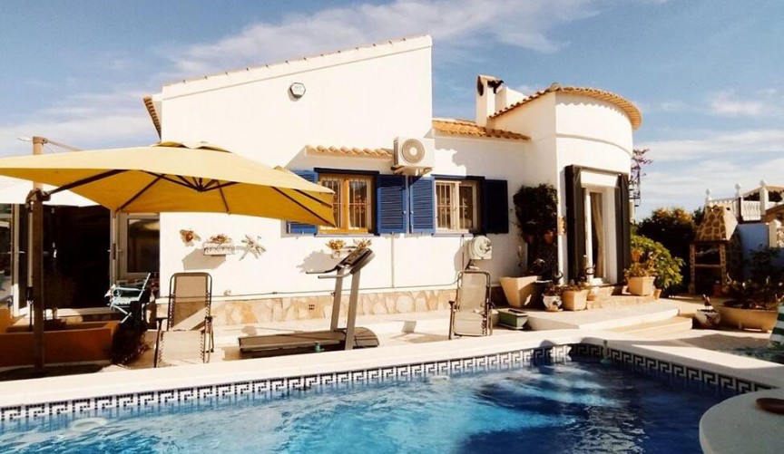 Resale - Villa -
Orihuela Costa - La Florida