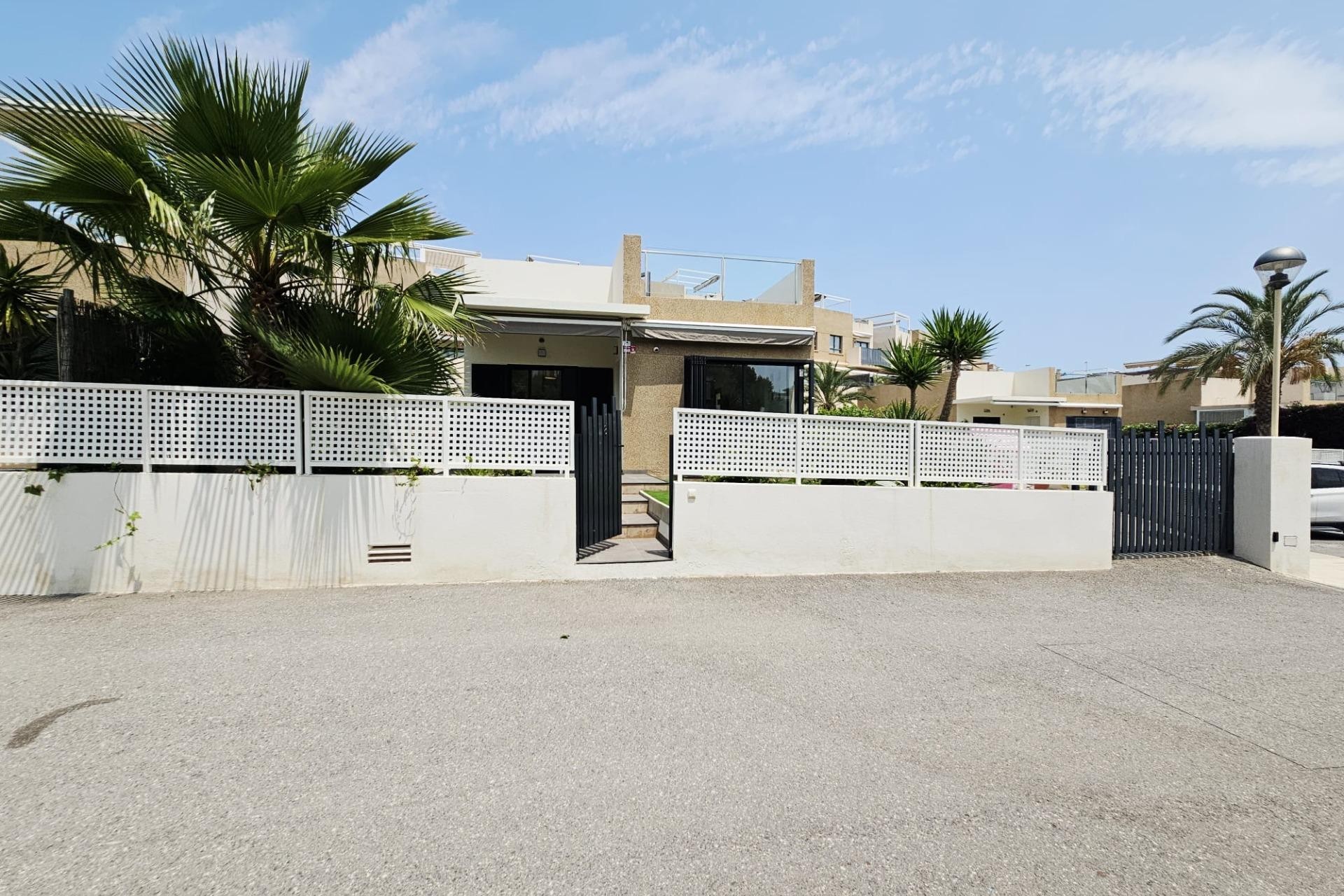 Resale - Villa -
Orihuela Costa - La Regia