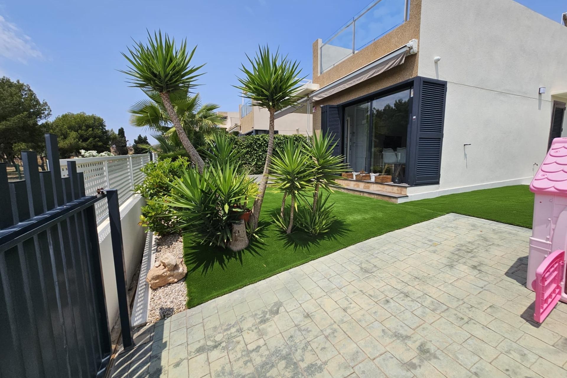 Resale - Villa -
Orihuela Costa - La Regia