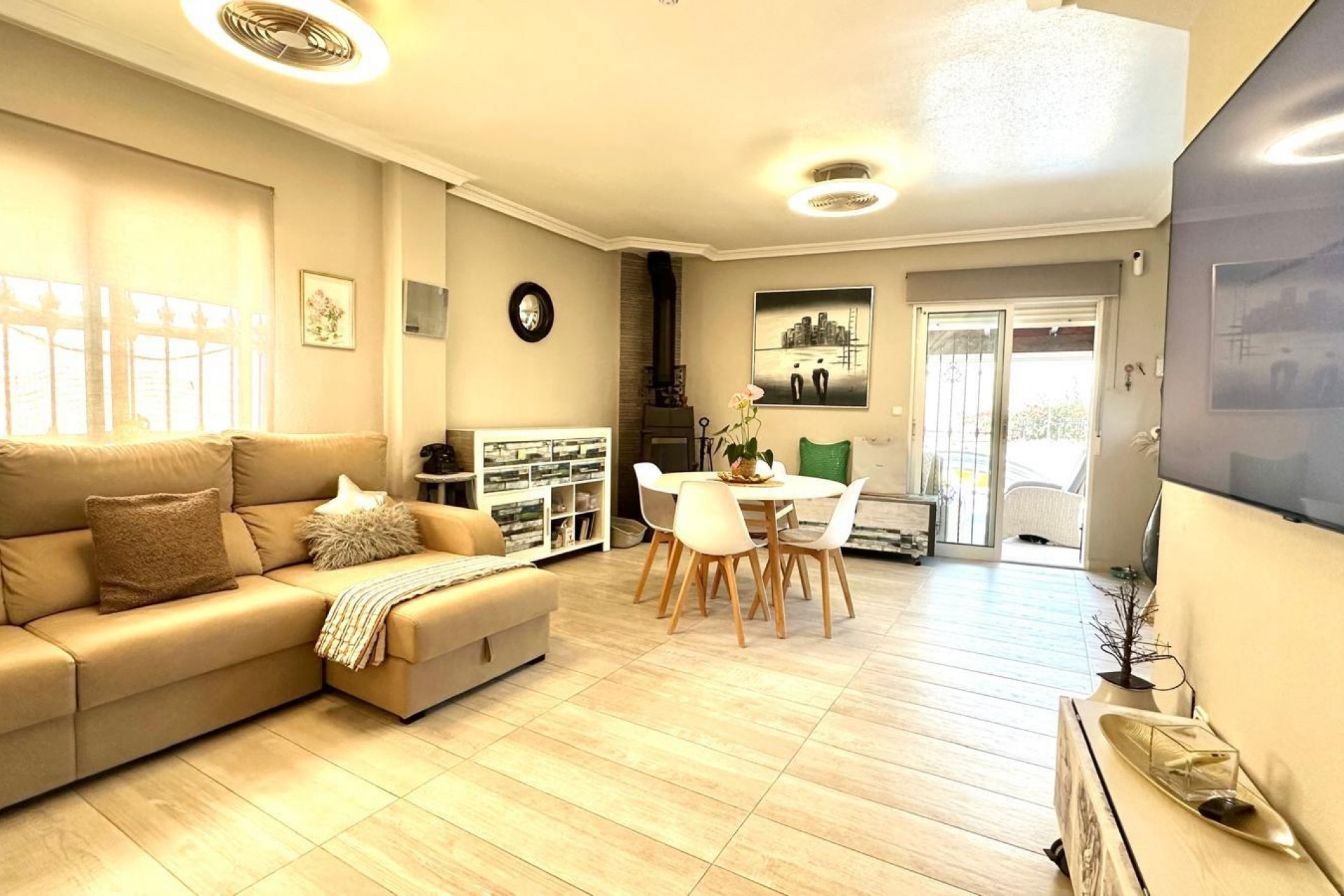 Resale - Villa -
Orihuela Costa - La Regia