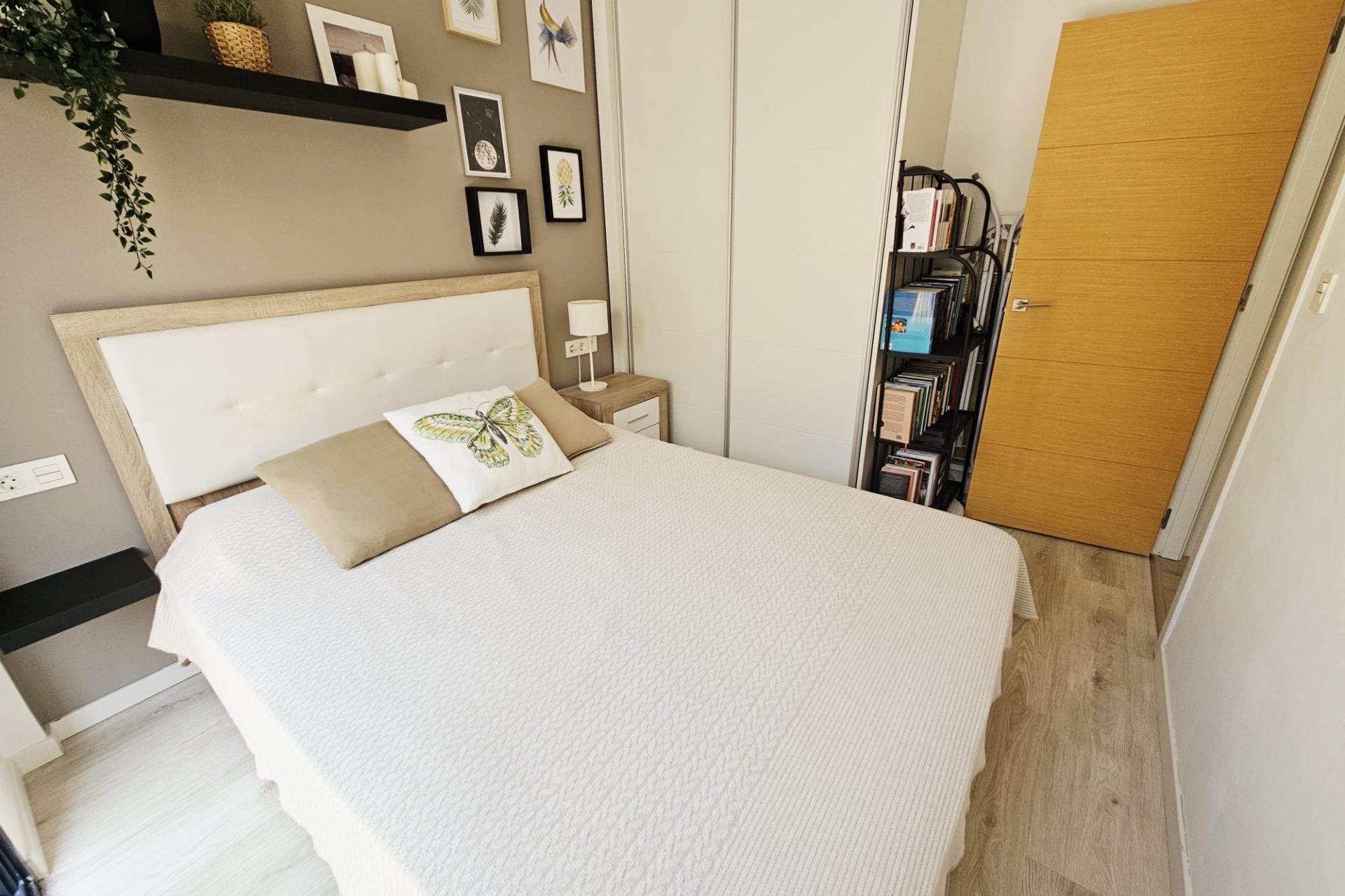 Resale - Villa -
Orihuela Costa - La Regia