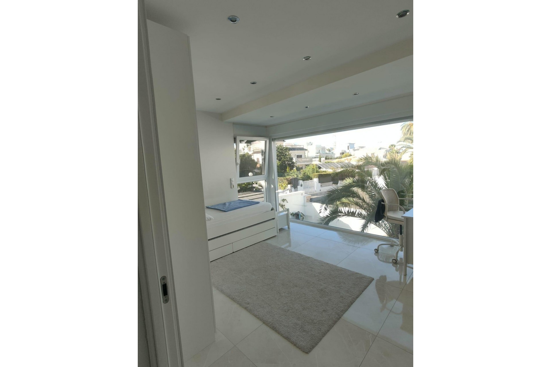 Resale - Villa -
Orihuela Costa - La Zenia