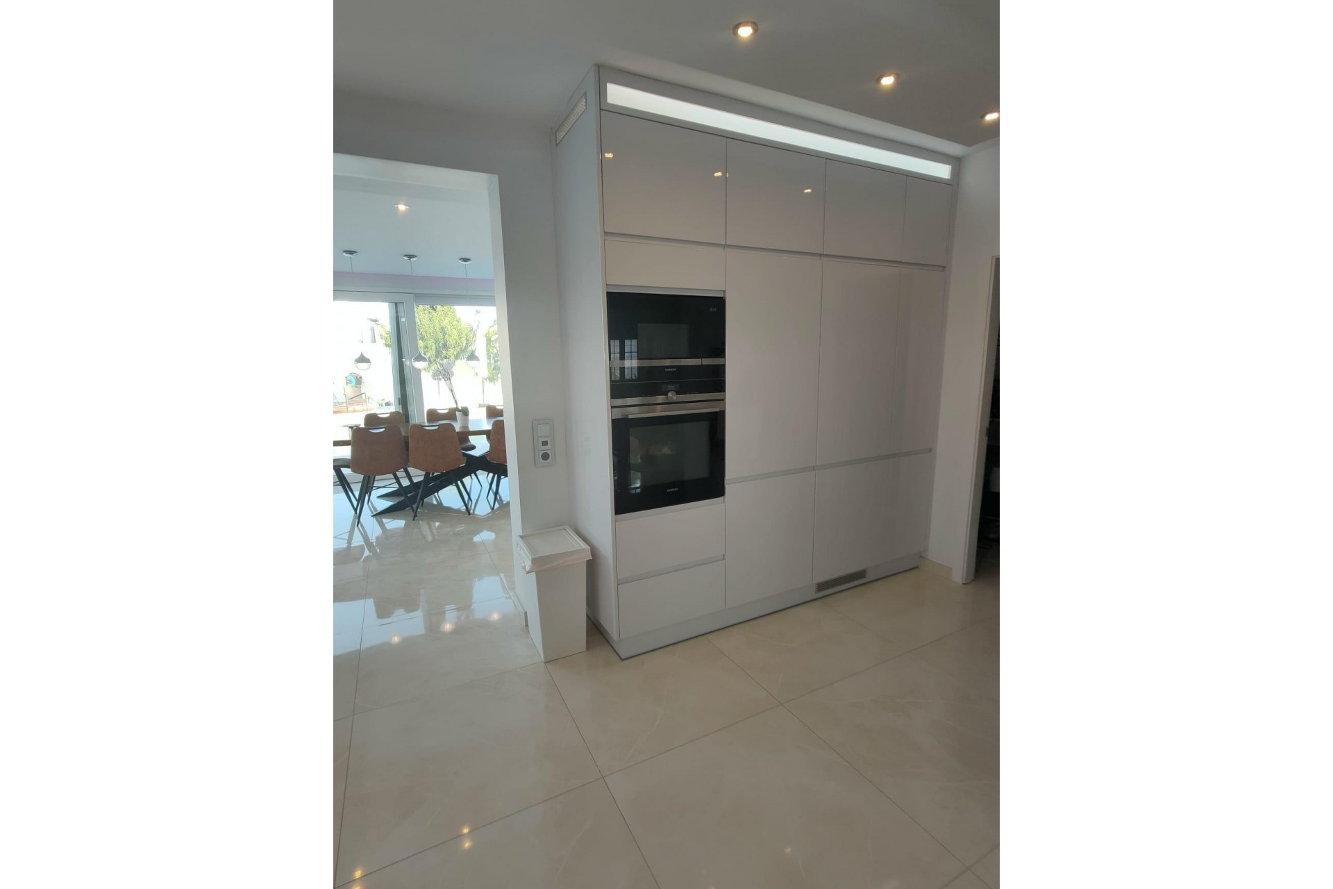 Resale - Villa -
Orihuela Costa - La Zenia