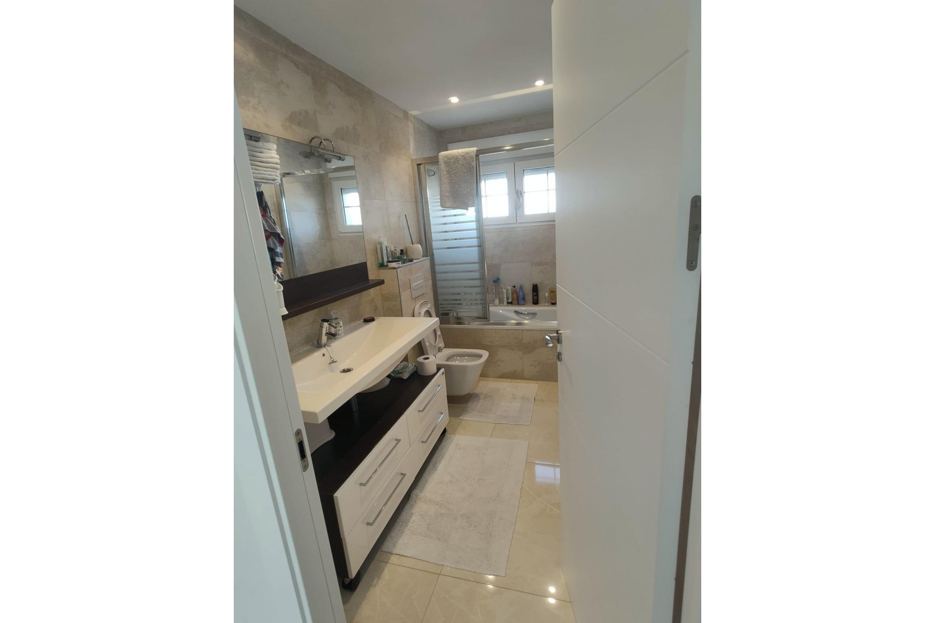 Resale - Villa -
Orihuela Costa - La Zenia