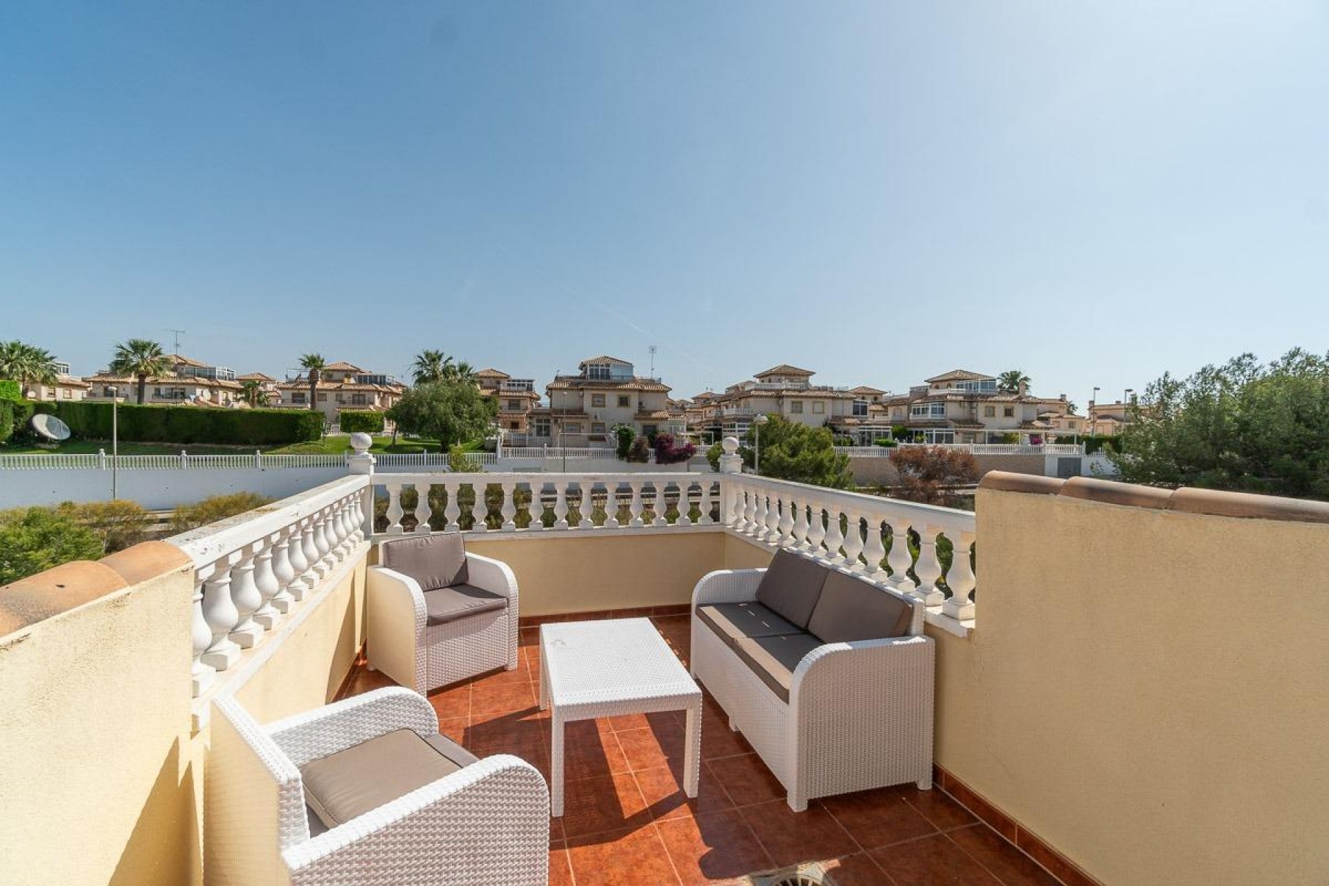 Resale - Villa -
Orihuela Costa - La Zenia