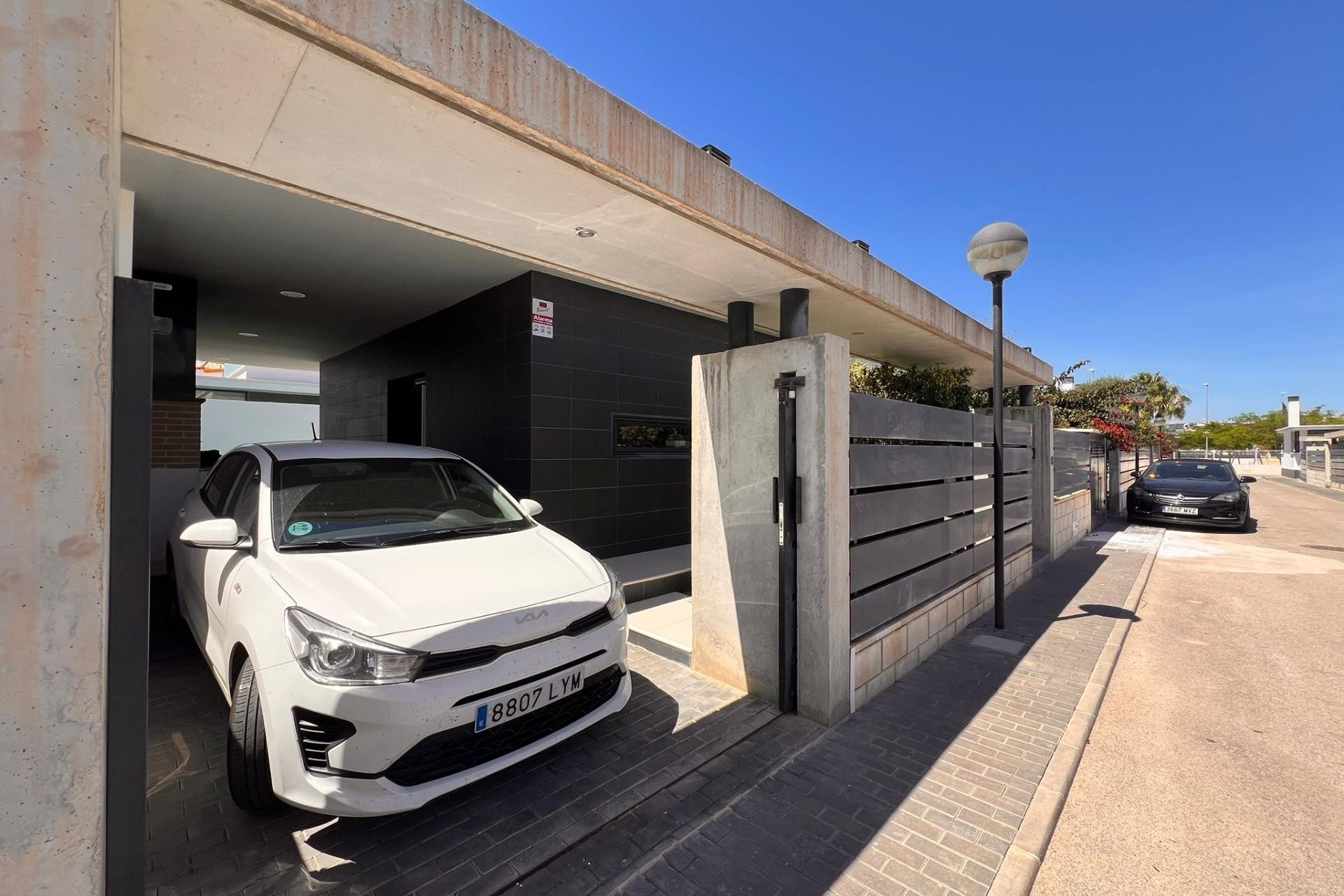 Resale - Villa -
Orihuela Costa - Lomas de Cabo Roig