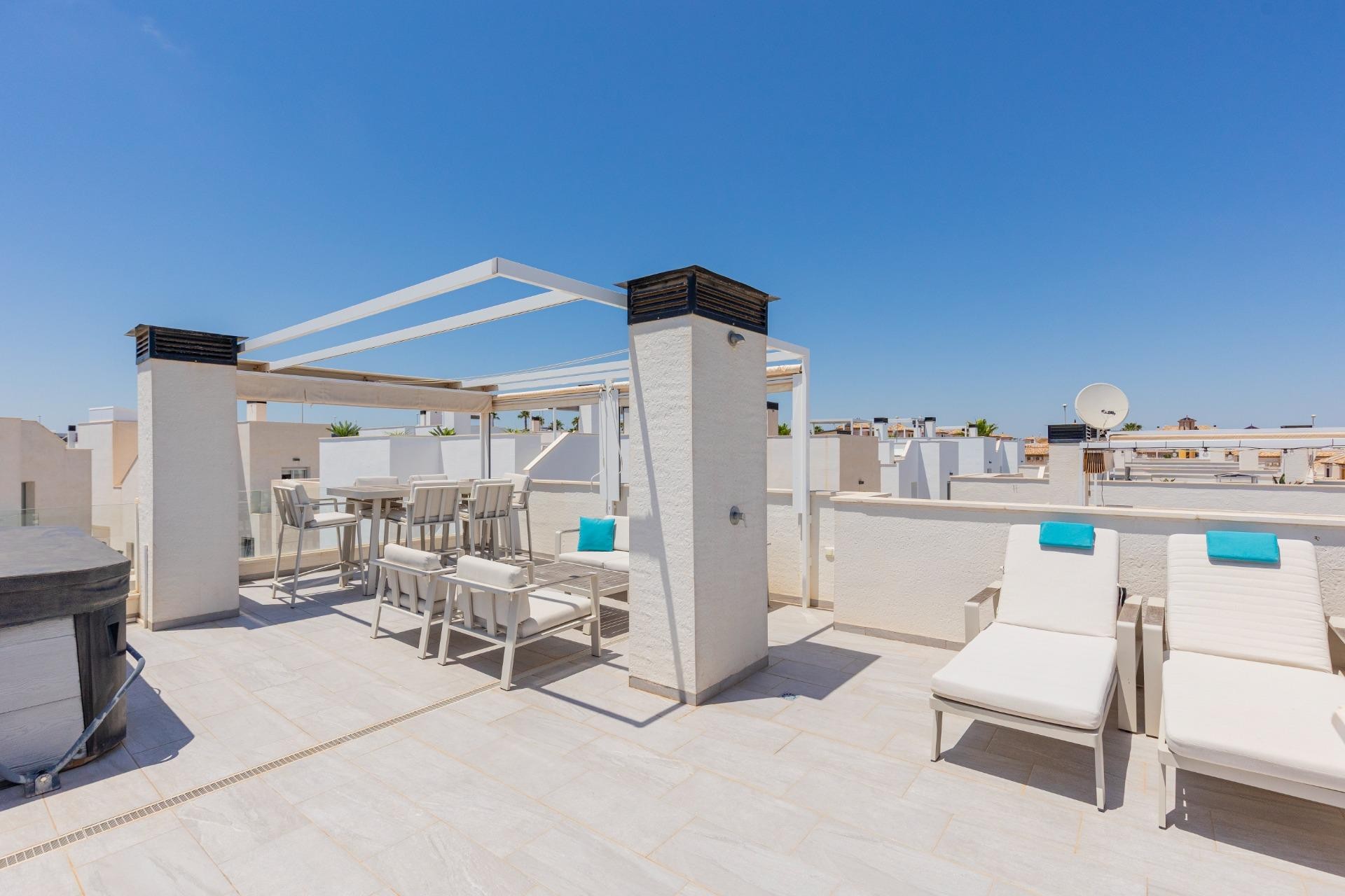 Resale - Villa -
Orihuela Costa - Lomas de Cabo Roig