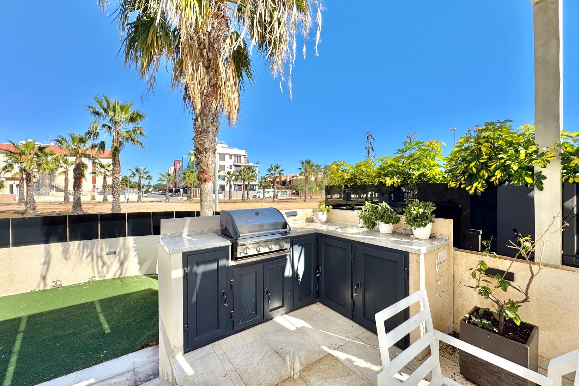 Resale - Villa -
Orihuela Costa - Lomas de Cabo Roig