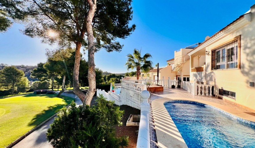 Resale - Villa -
Orihuela Costa - Lomas De Campoamor-las Ramblas