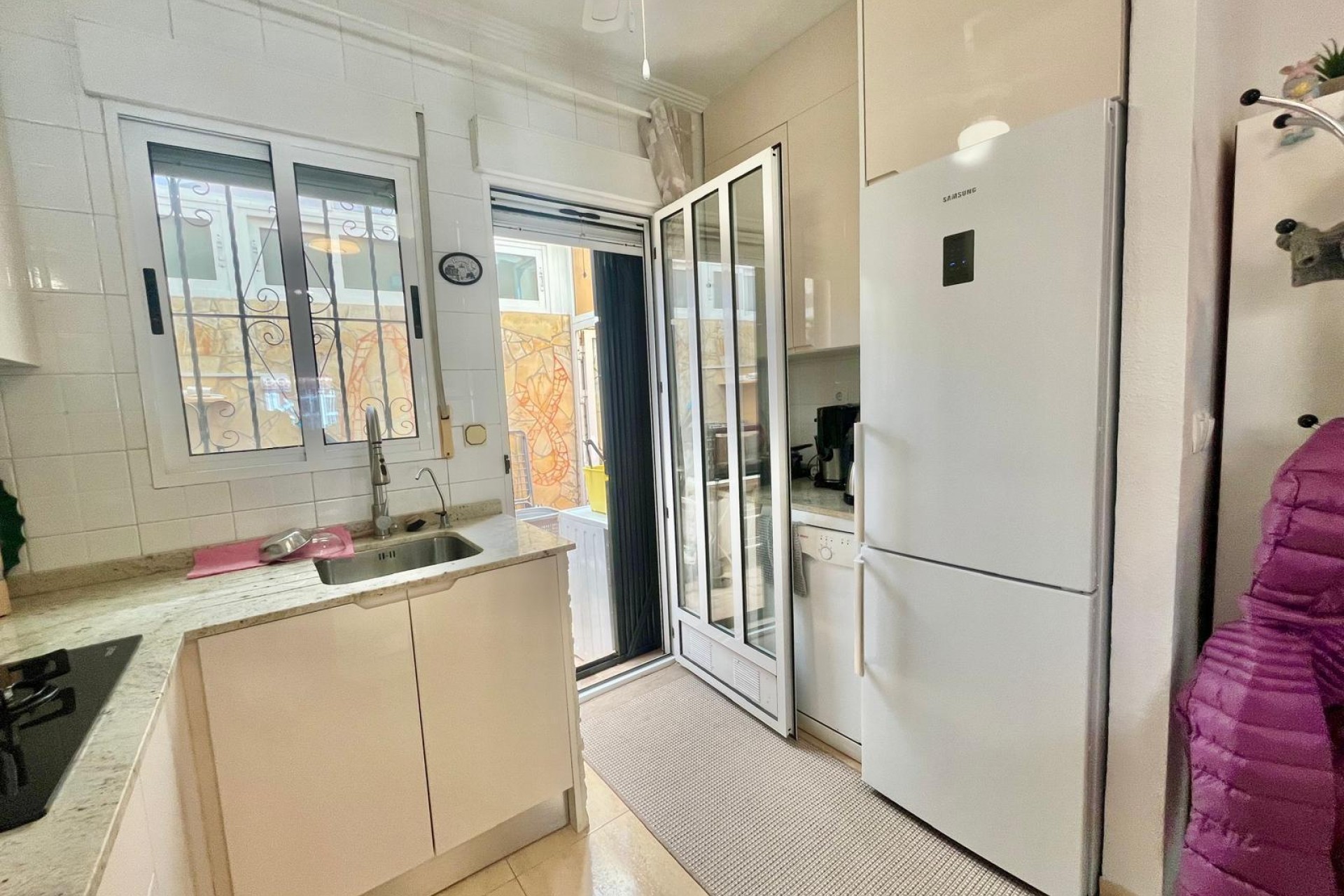 Resale - Villa -
Orihuela Costa - Los Almendros-la Florida