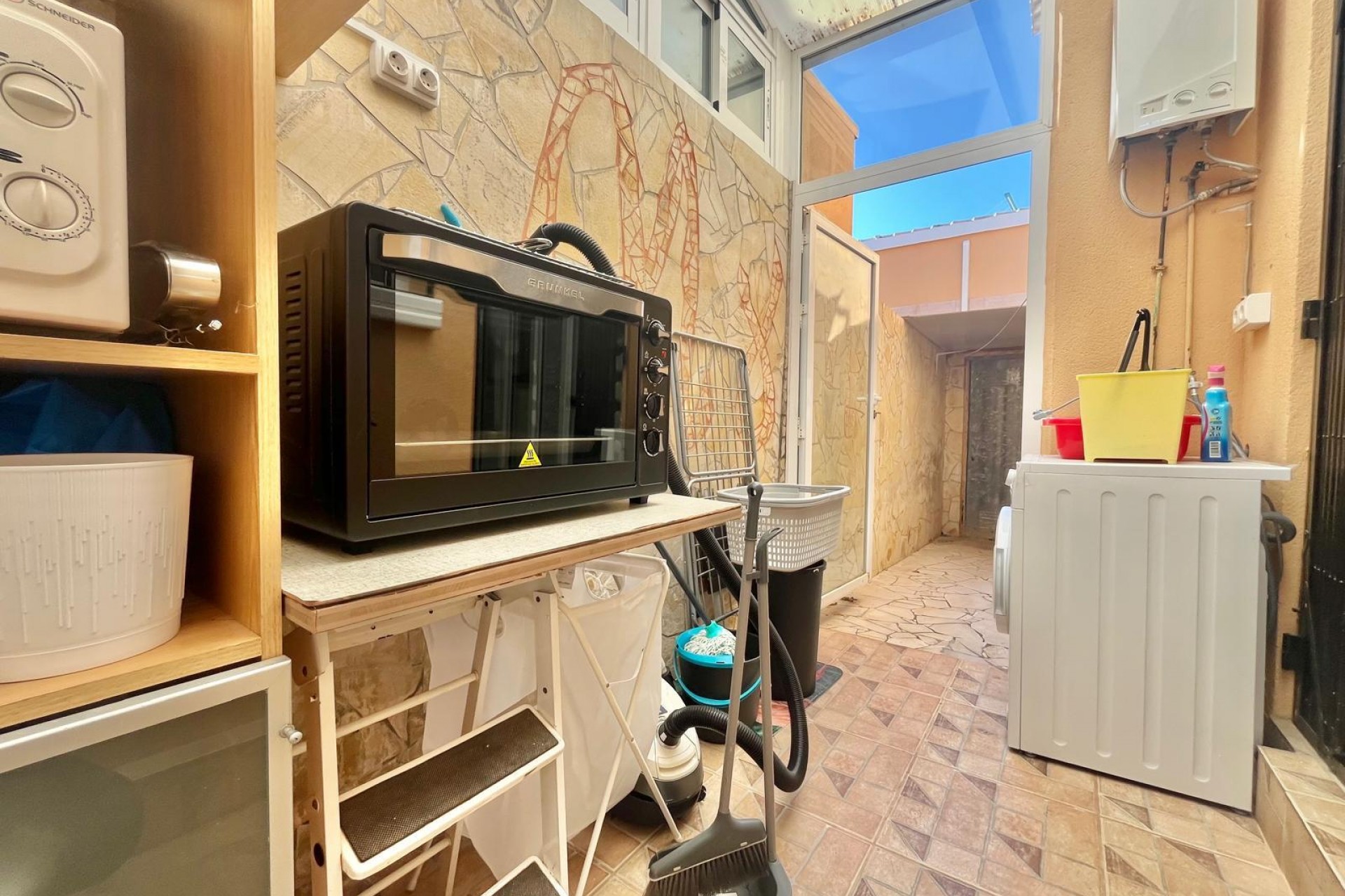 Resale - Villa -
Orihuela Costa - Los Almendros-la Florida