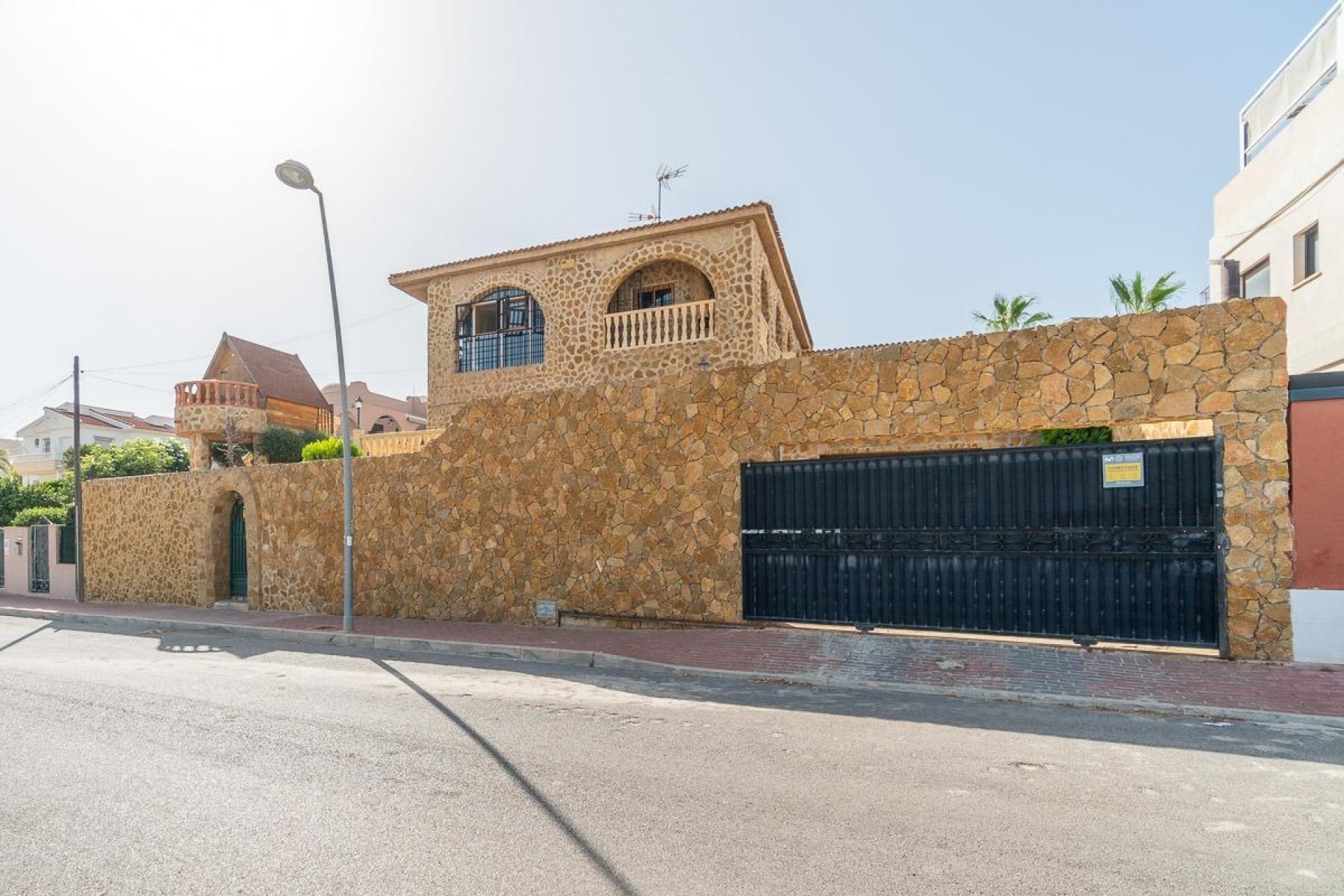 Resale - Villa -
Orihuela Costa - Los Balcones