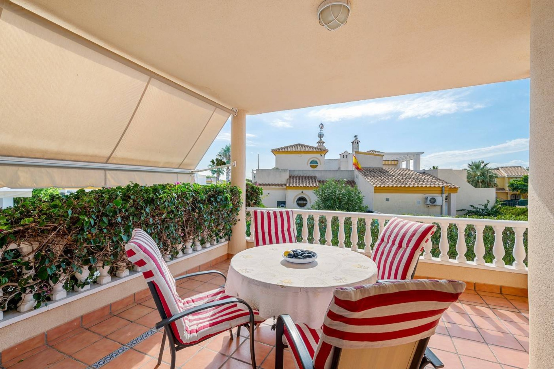 Resale - Villa -
Orihuela Costa - Los Dolses