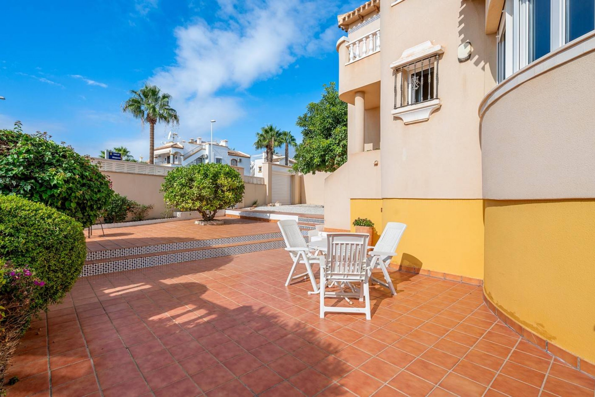 Resale - Villa -
Orihuela Costa - Los Dolses