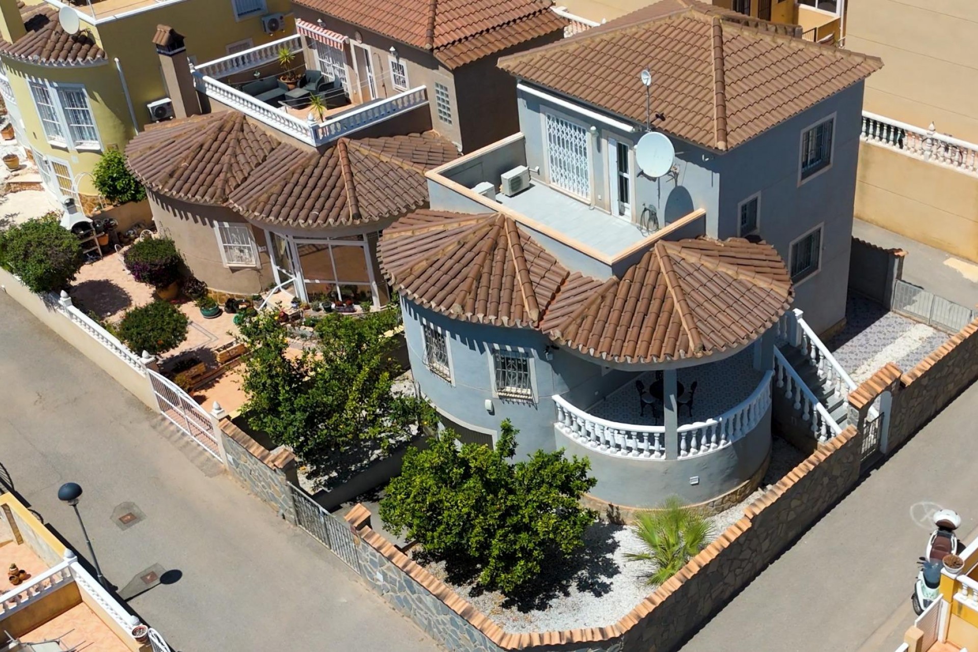 Resale - Villa -
Orihuela Costa - Playa Flamenca Norte