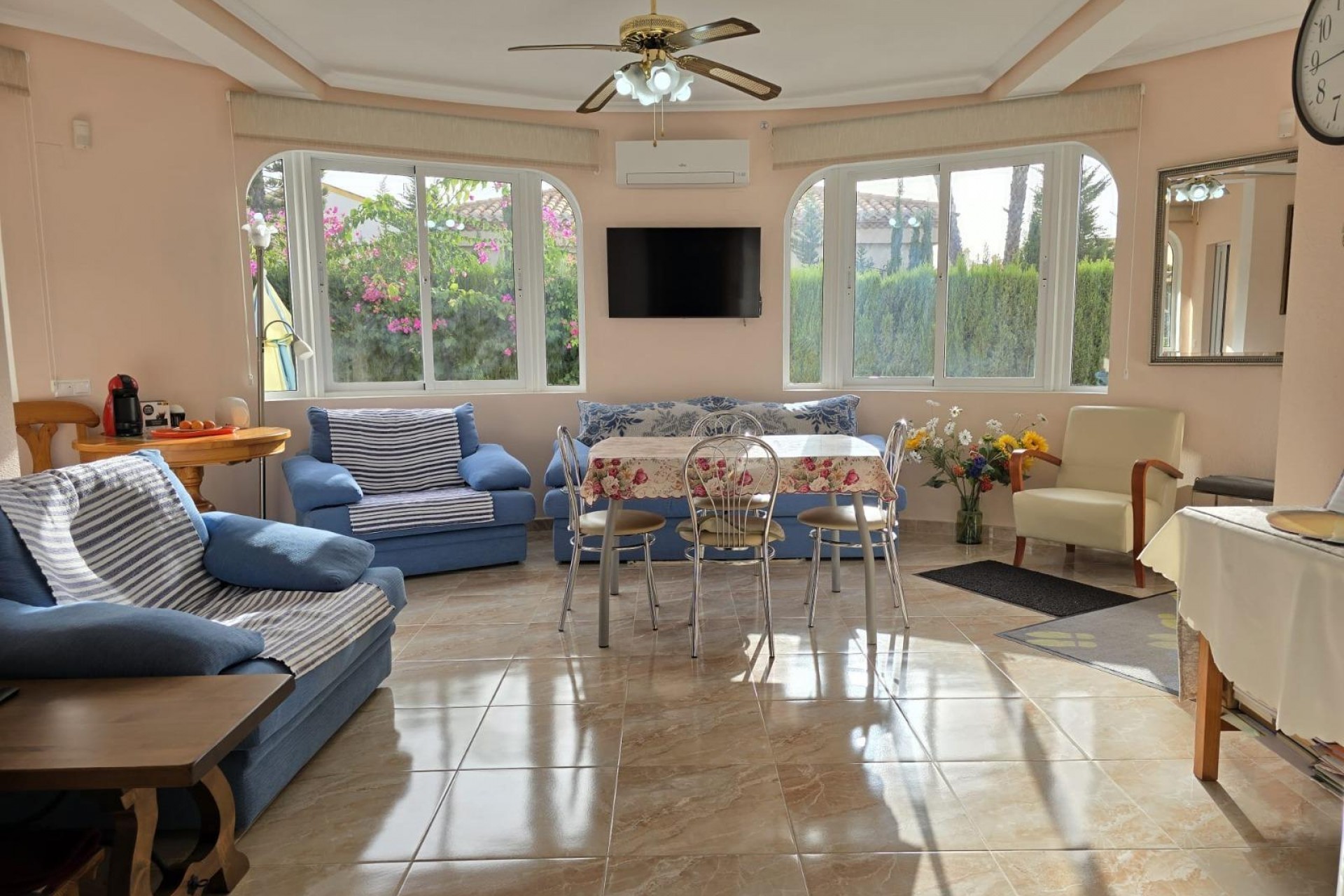 Resale - Villa -
Orihuela Costa - Playa Flamenca