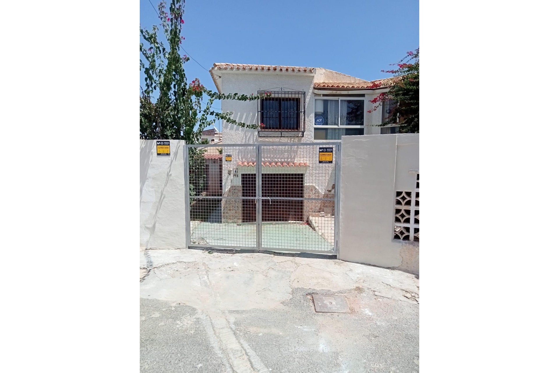 Resale - Villa -
Orihuela Costa - Punta Prima