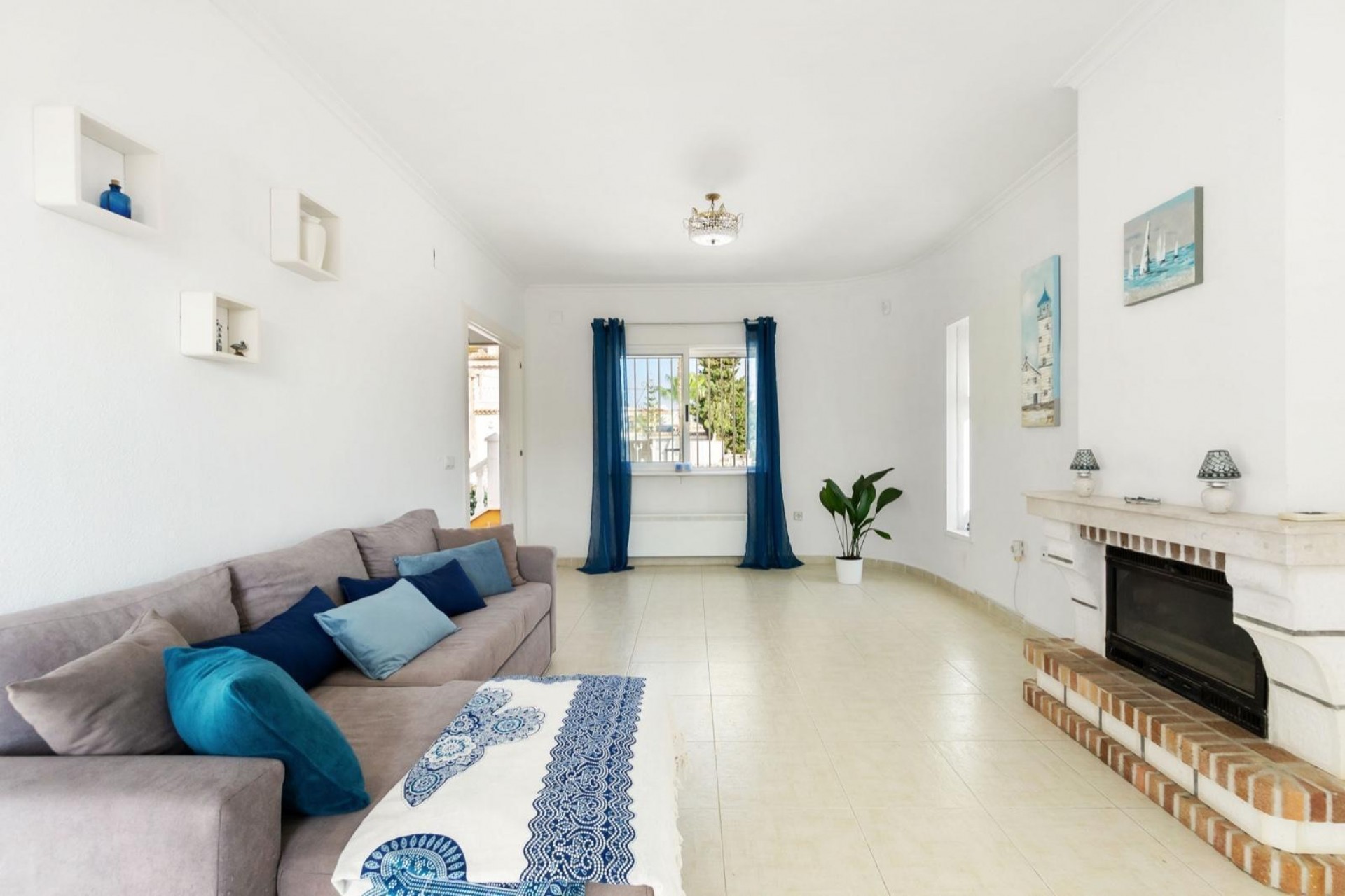 Resale - Villa -
Orihuela Costa - Villamartín