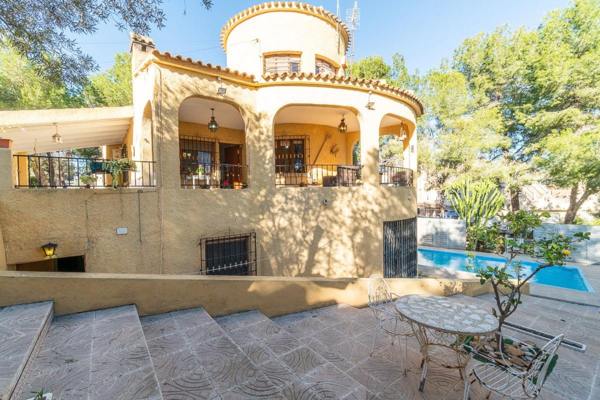 Resale - Villa -
Orihuela Costa - Villamartín