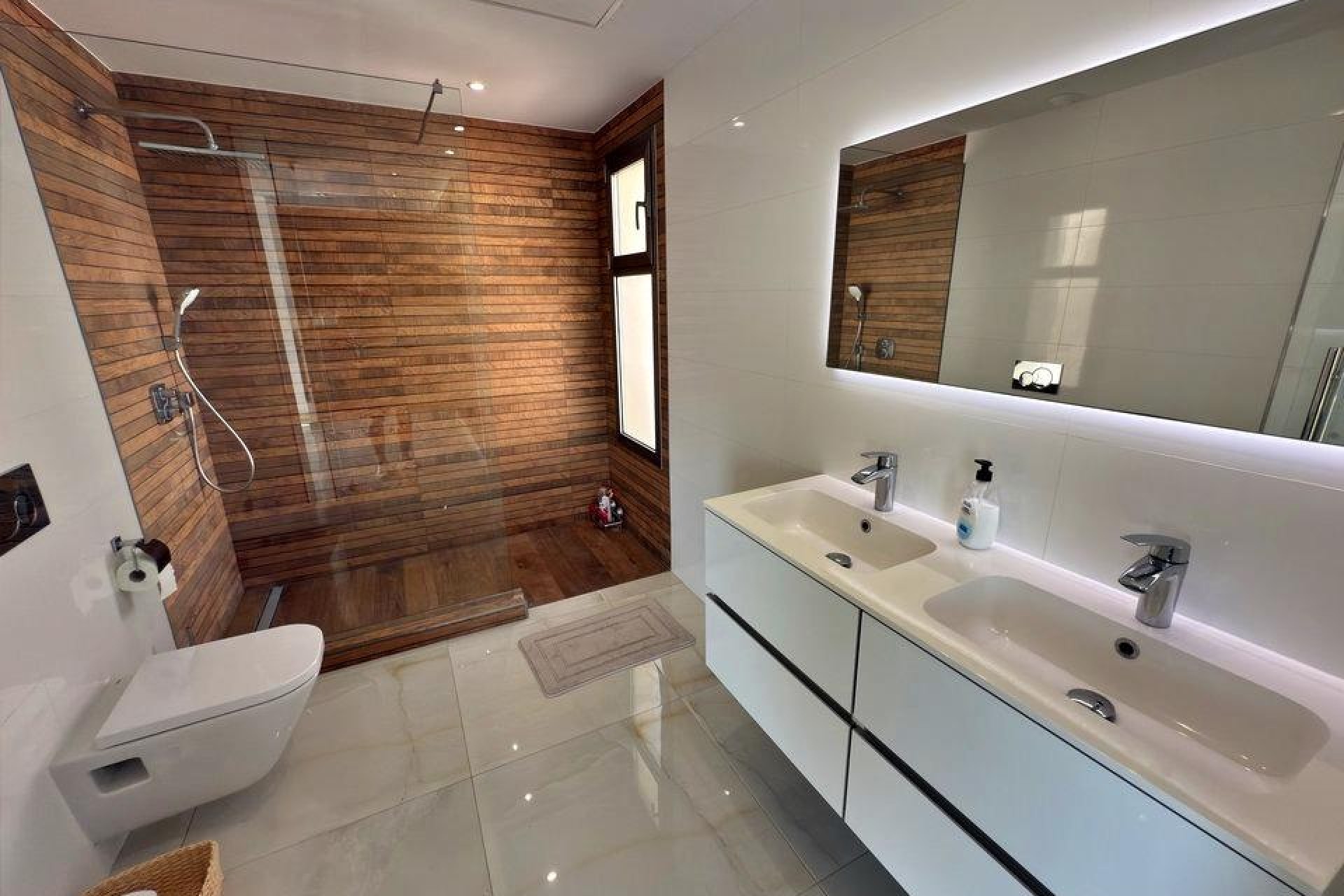 Resale - Villa -
Orihuela Costa - Villamartín