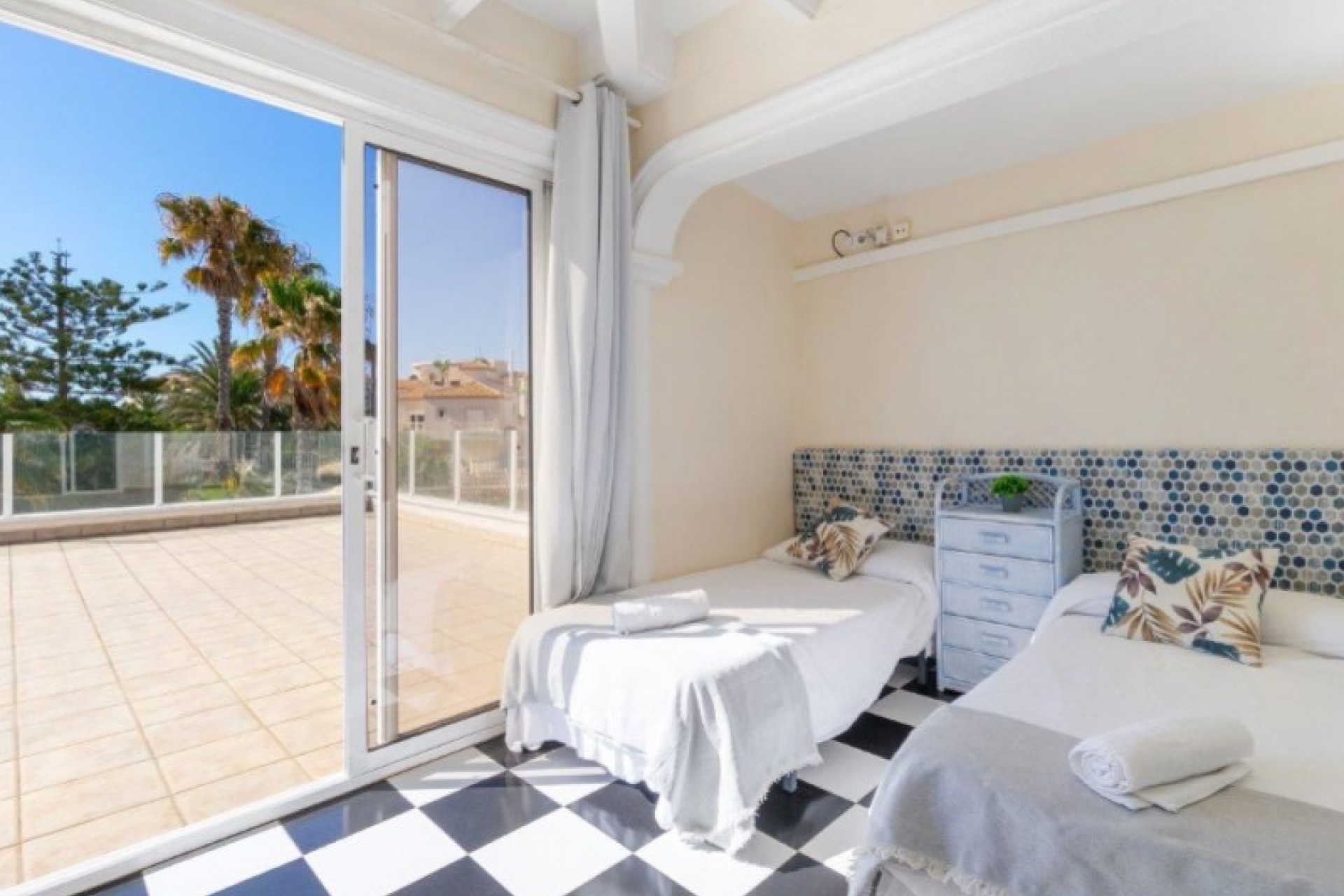 Resale - Villa -
Orihuela - Inland