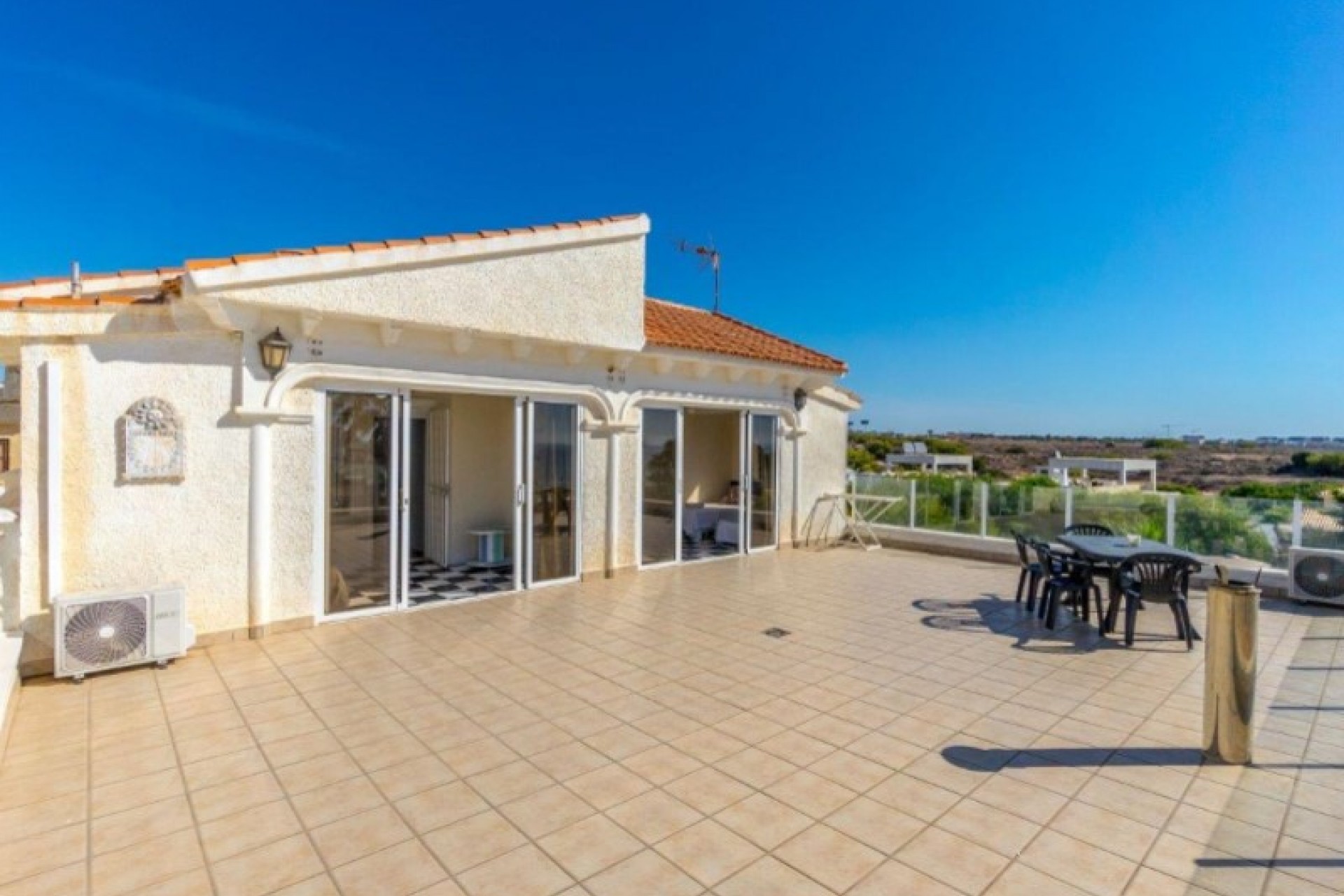 Resale - Villa -
Orihuela - Inland