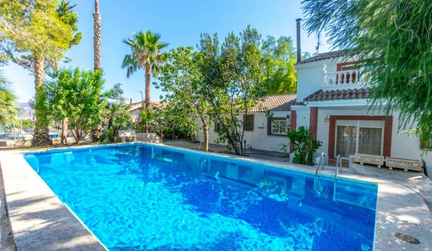 Resale - Villa -
Orihuela - Inland