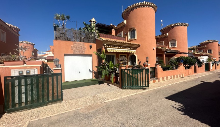 Resale - Villa -
Orihuela - Inland