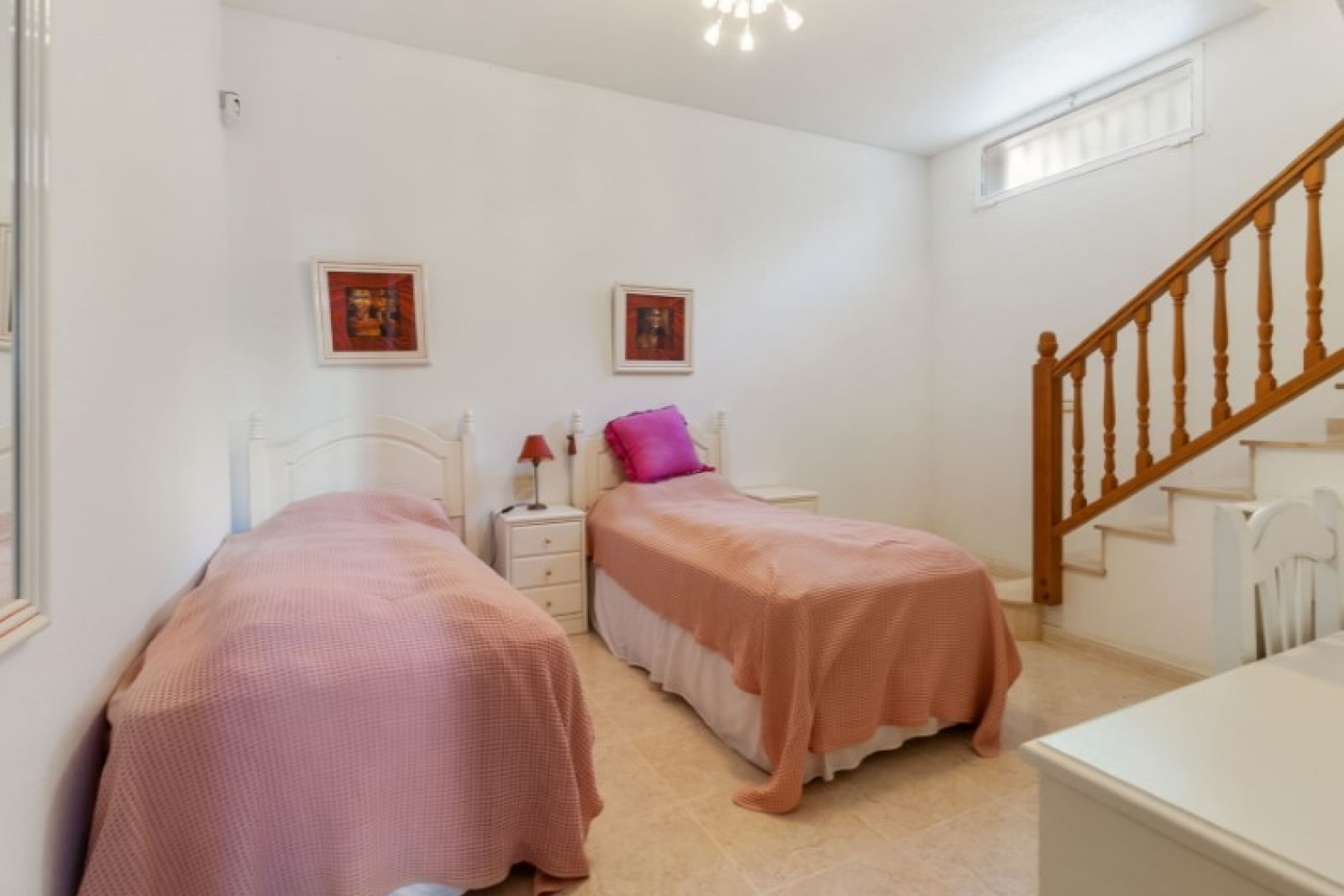 Resale - Villa -
Orihuela - Inland