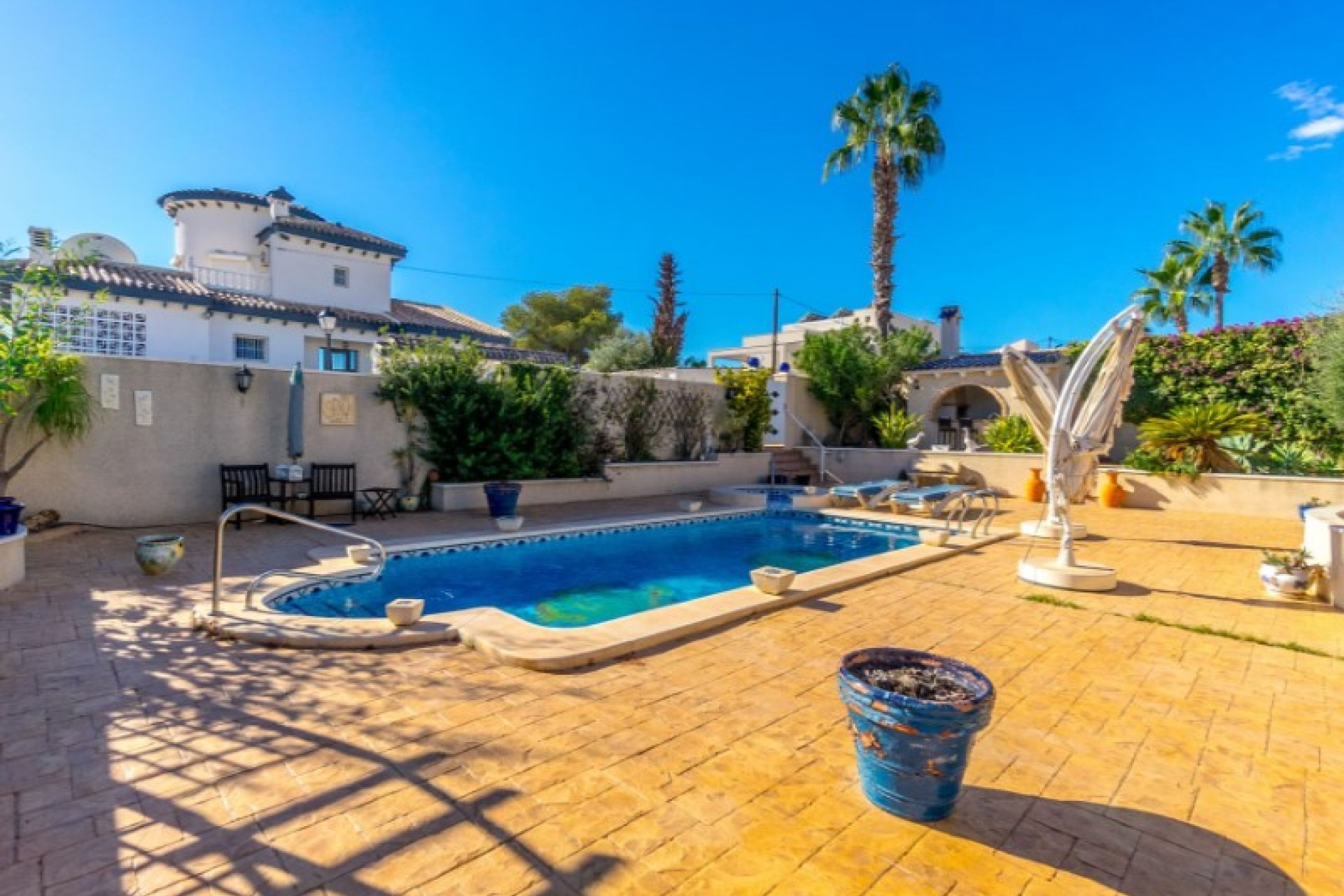 Resale - Villa -
Orihuela - Inland