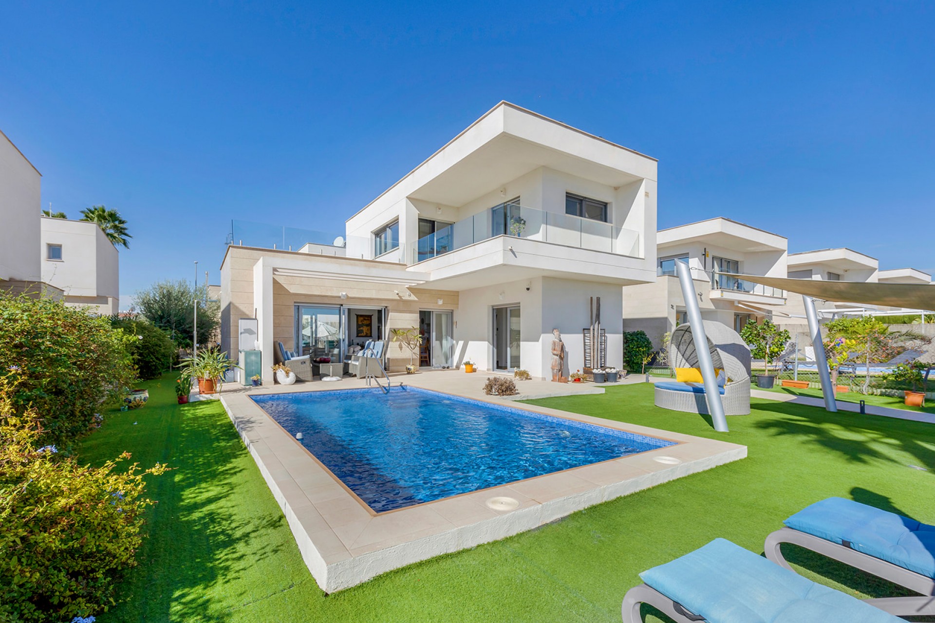 Resale - Villa -
Orihuela - Inland