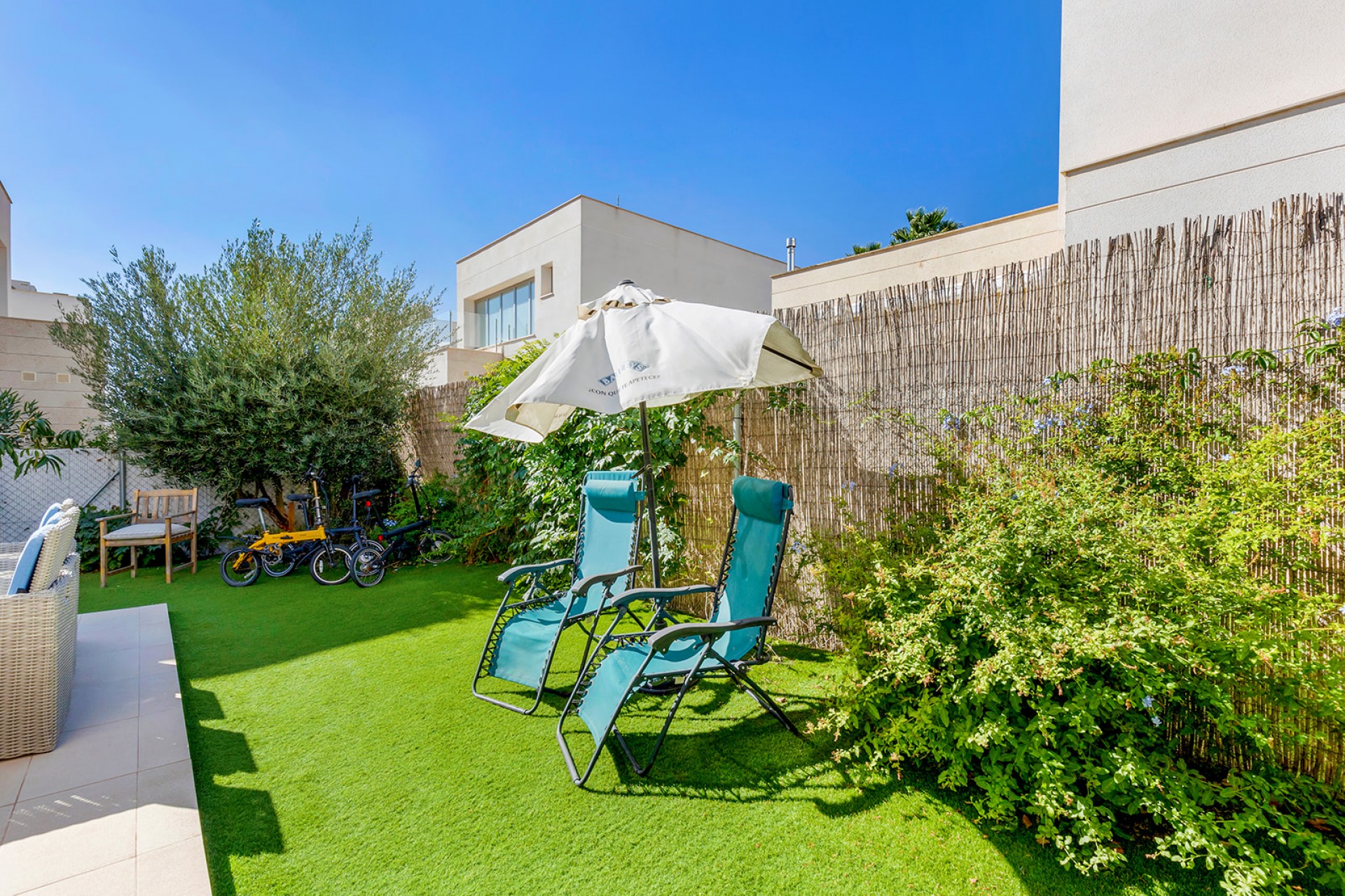 Resale - Villa -
Orihuela - Inland