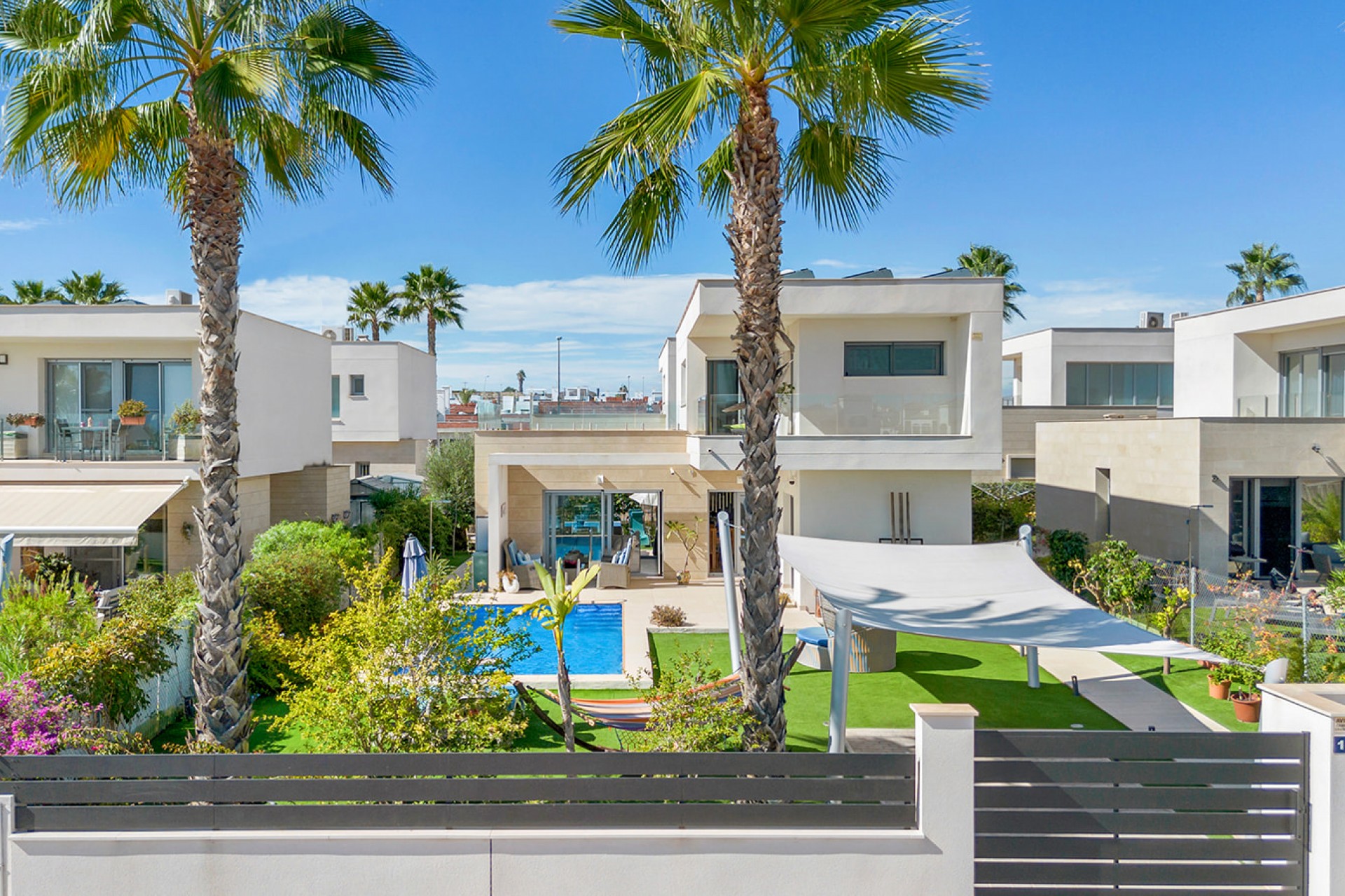 Resale - Villa -
Orihuela - Inland