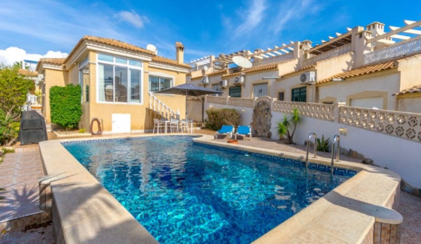 Resale - Villa -
Orihuela - Inland