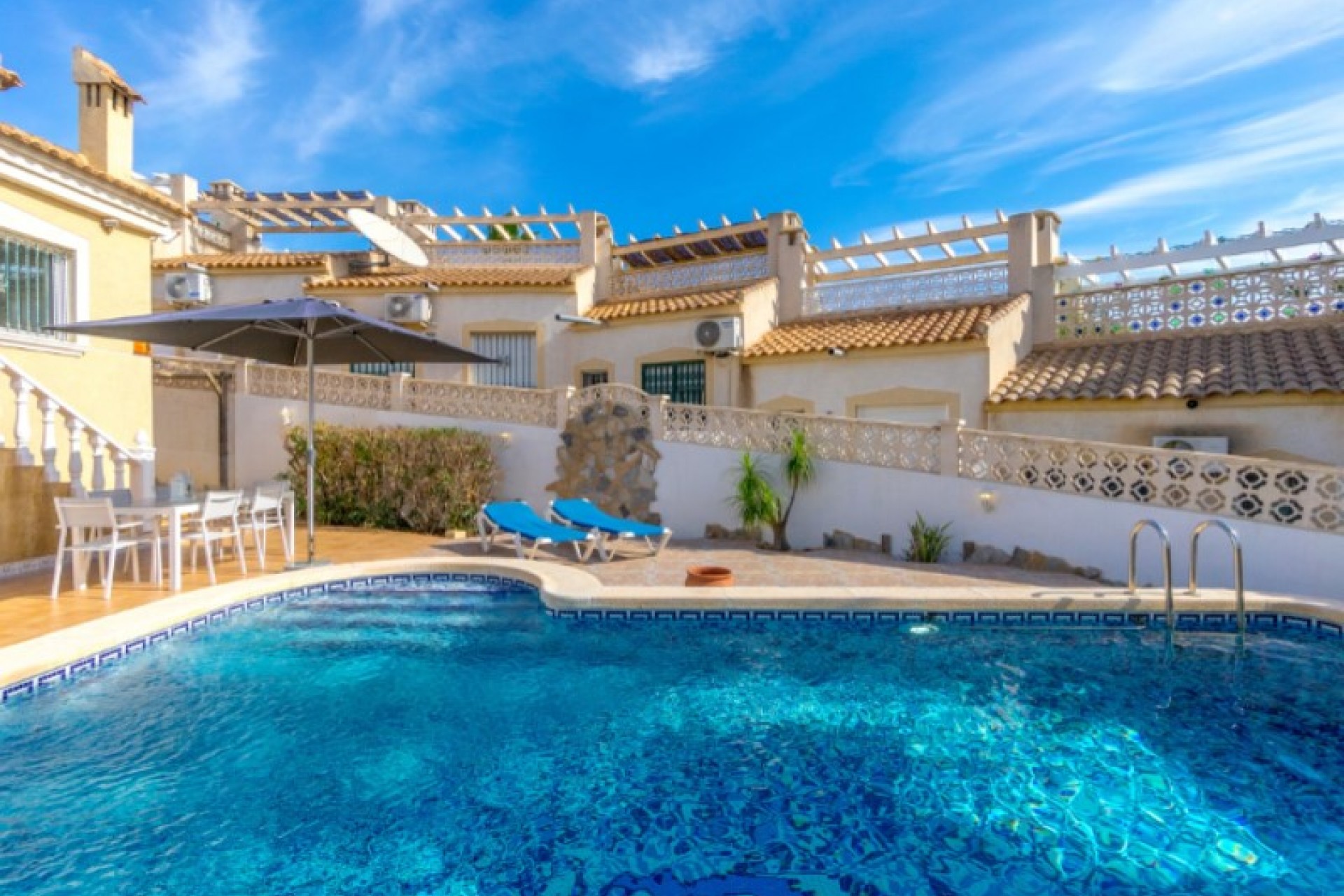 Resale - Villa -
Orihuela - Inland