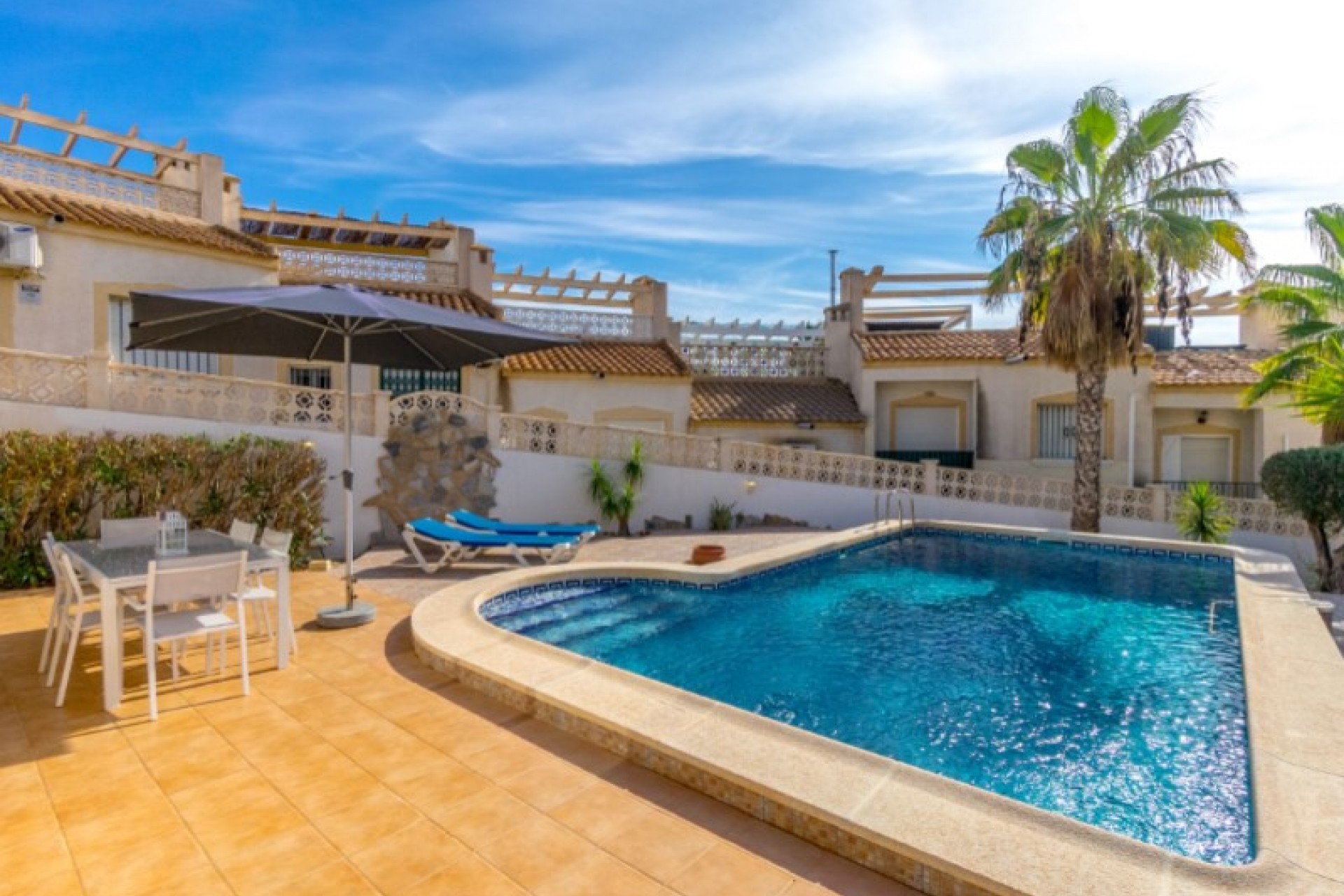 Resale - Villa -
Orihuela - Inland