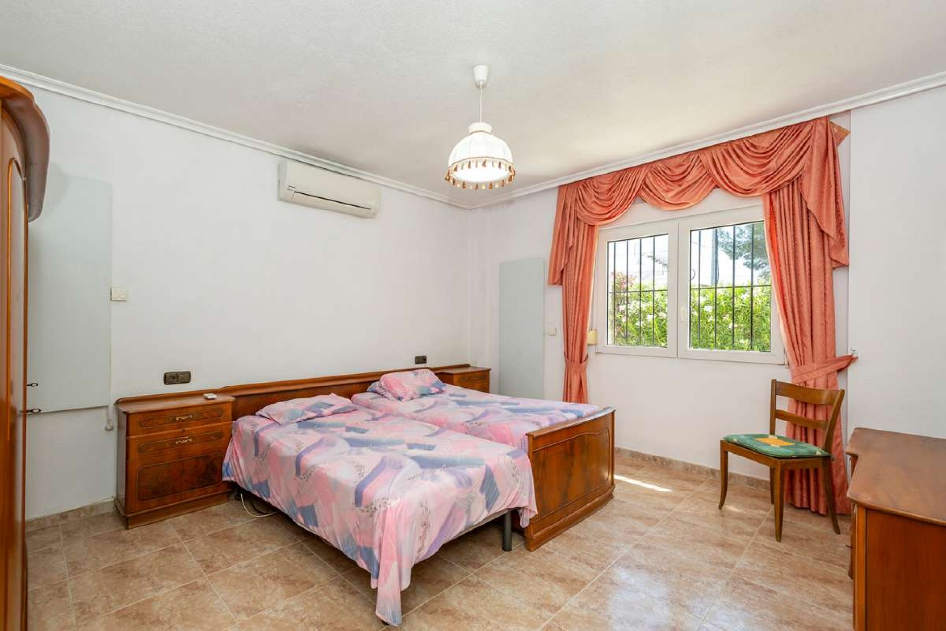 Resale - Villa -
Orihuela - Inland