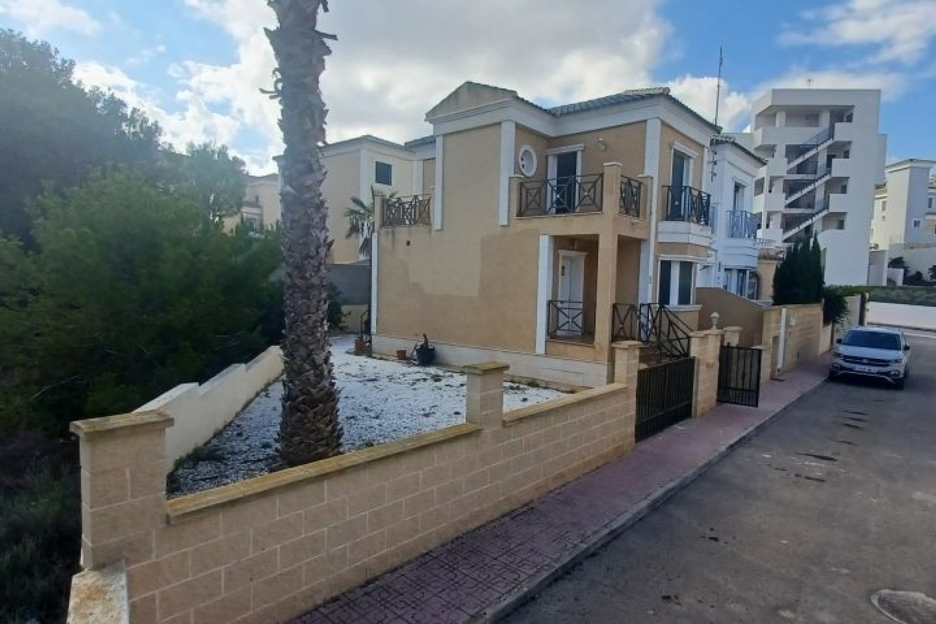 Resale - Villa -
Orihuela - Inland