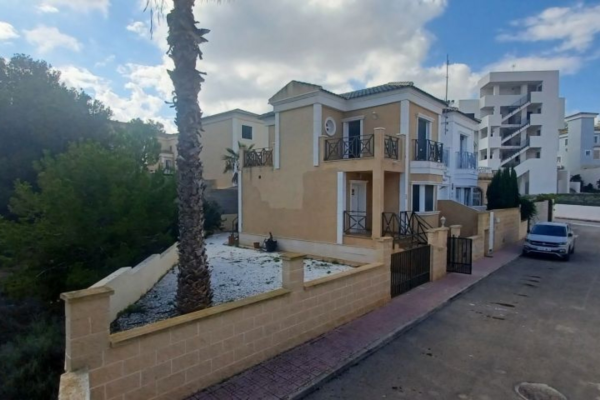 Resale - Villa -
Orihuela - Inland