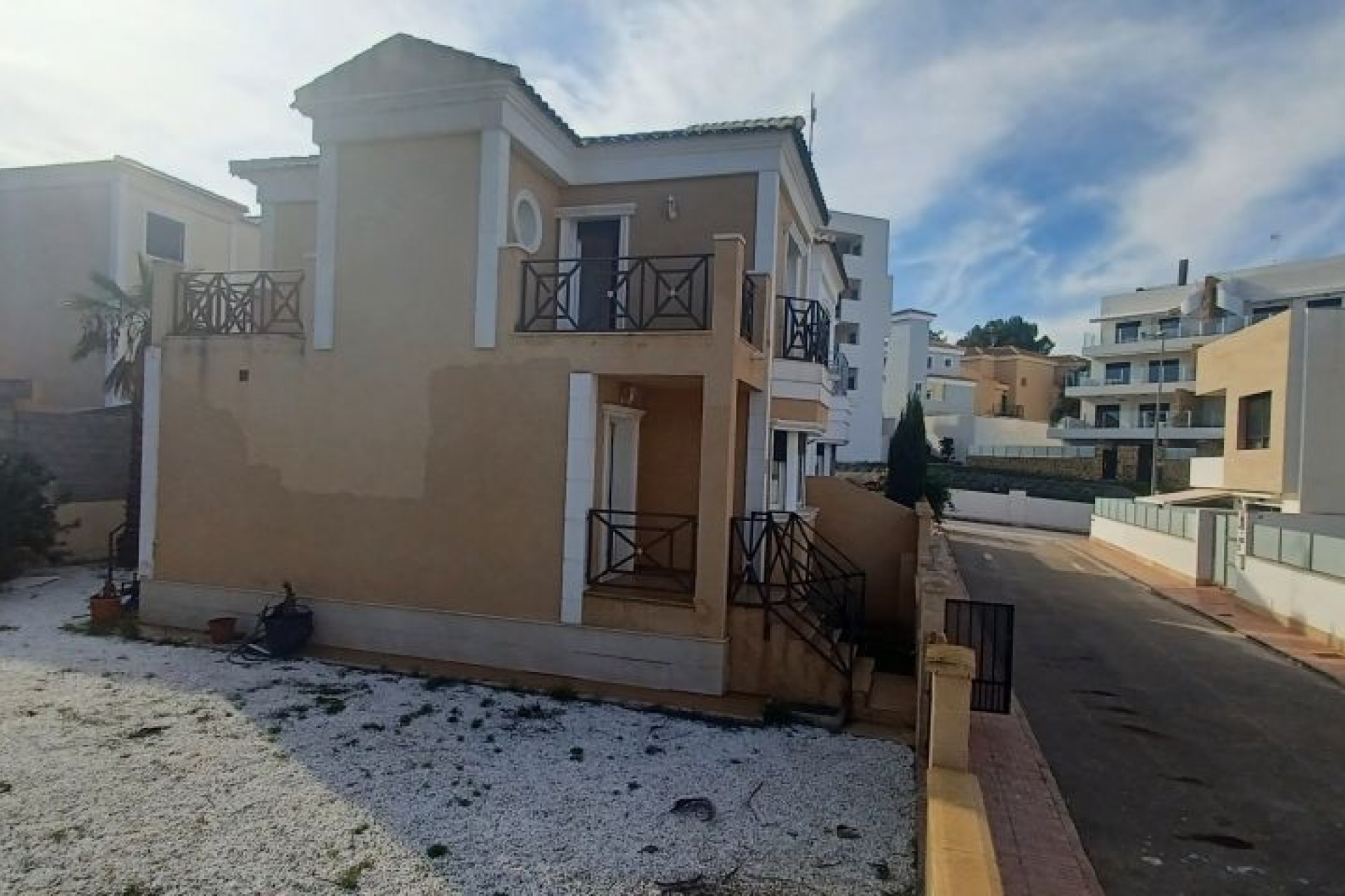 Resale - Villa -
Orihuela - Inland