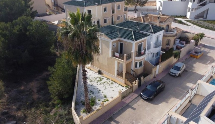 Resale - Villa -
Orihuela - Inland