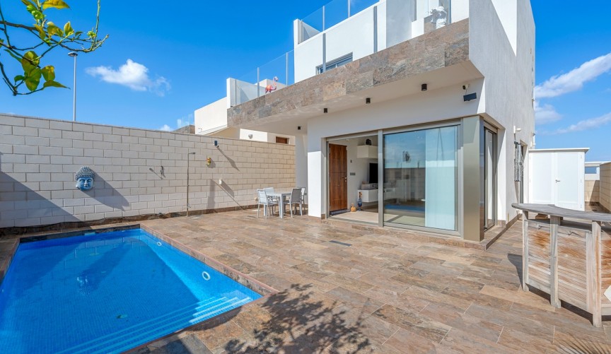 Resale - Villa -
Orihuela - Inland