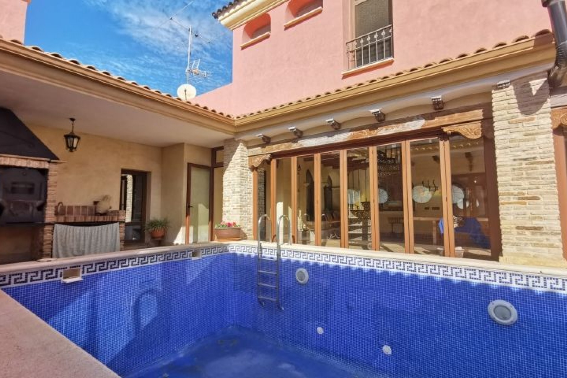 Resale - Villa -
Orihuela - Inland