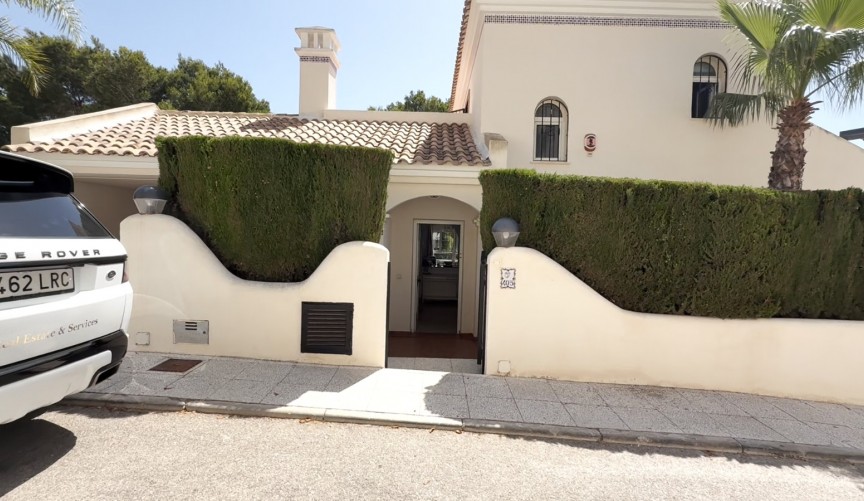 Resale - Villa -
Orihuela - Inland